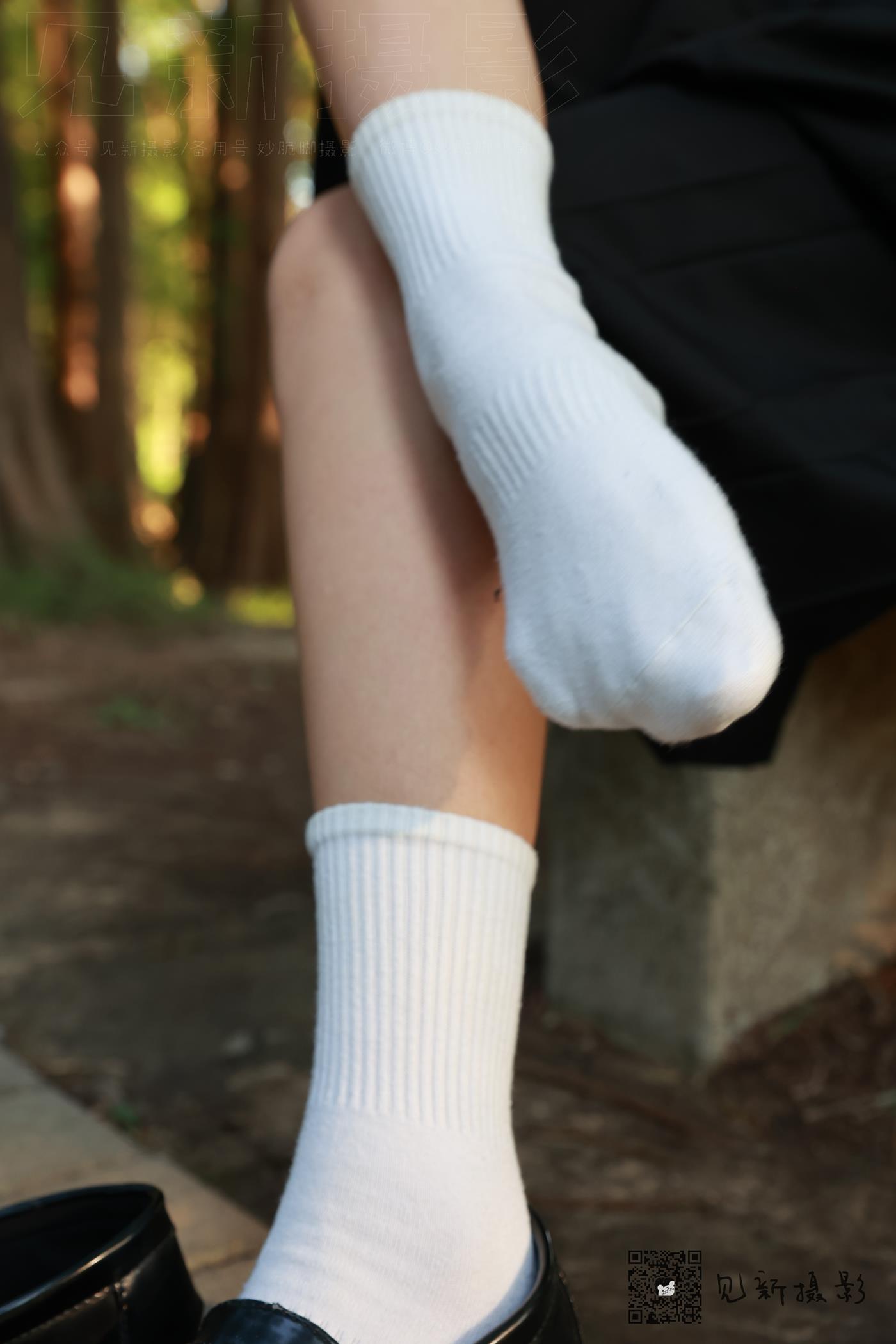 图片[55]-[见新摄影]NO.002 一厘甜酒 公园JK制服棉袜[161P] – 速更版-美库