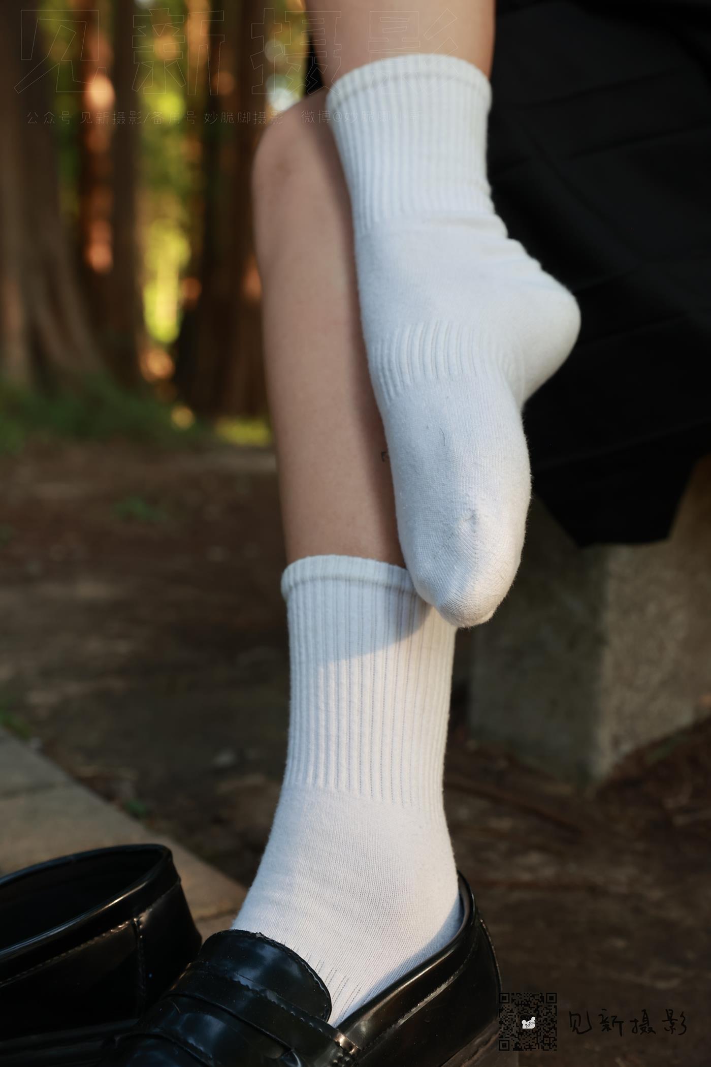 图片[56]-[见新摄影]NO.002 一厘甜酒 公园JK制服棉袜[161P] – 速更版-美库