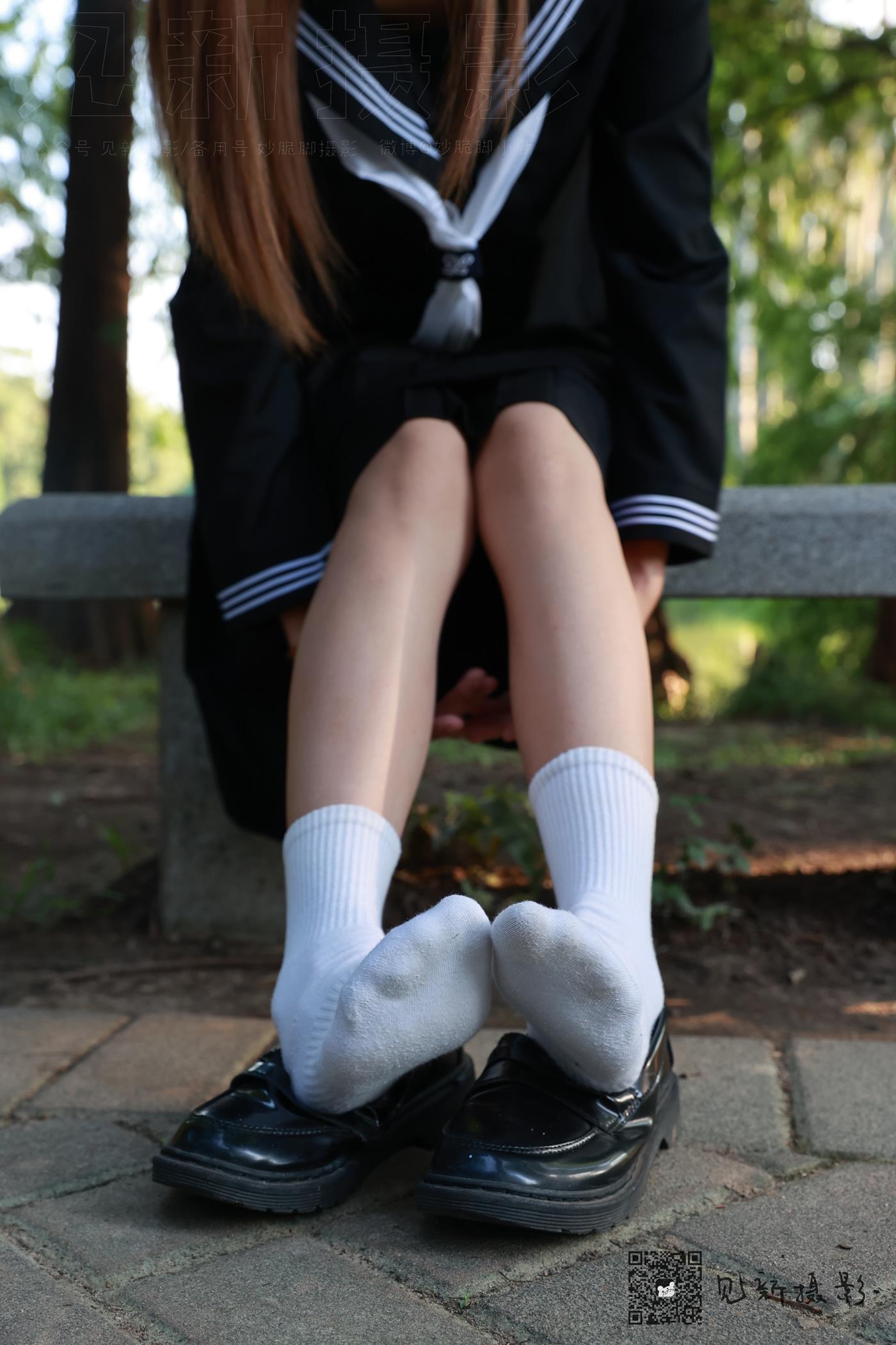 图片[59]-[见新摄影]NO.002 一厘甜酒 公园JK制服棉袜[161P] – 速更版-美库