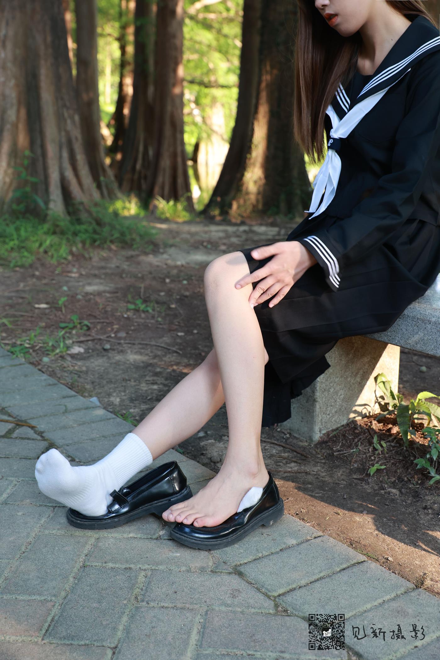 图片[73]-[见新摄影]NO.002 一厘甜酒 公园JK制服棉袜[161P] – 速更版-美库