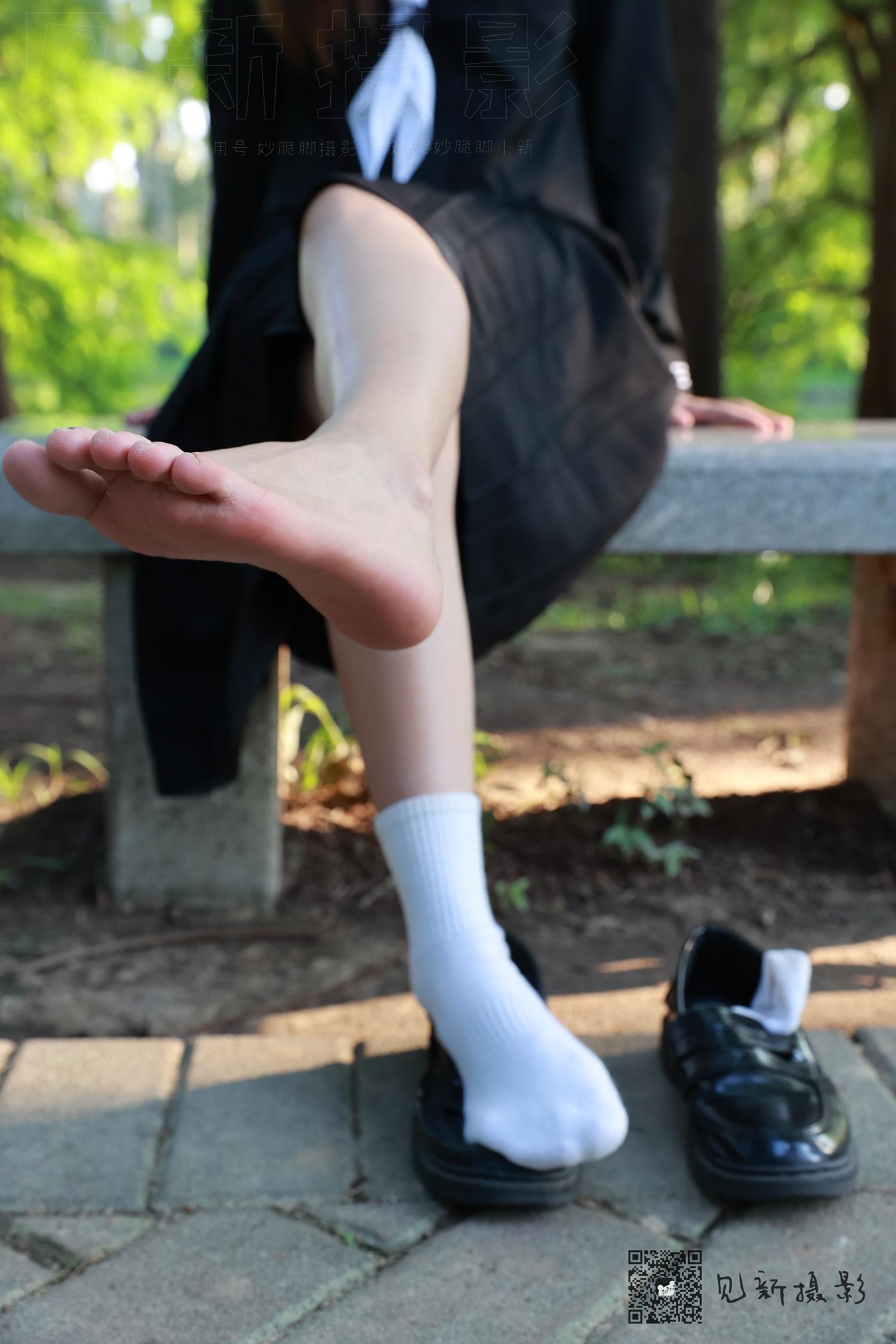 图片[81]-[见新摄影]NO.002 一厘甜酒 公园JK制服棉袜[161P] – 速更版-美库