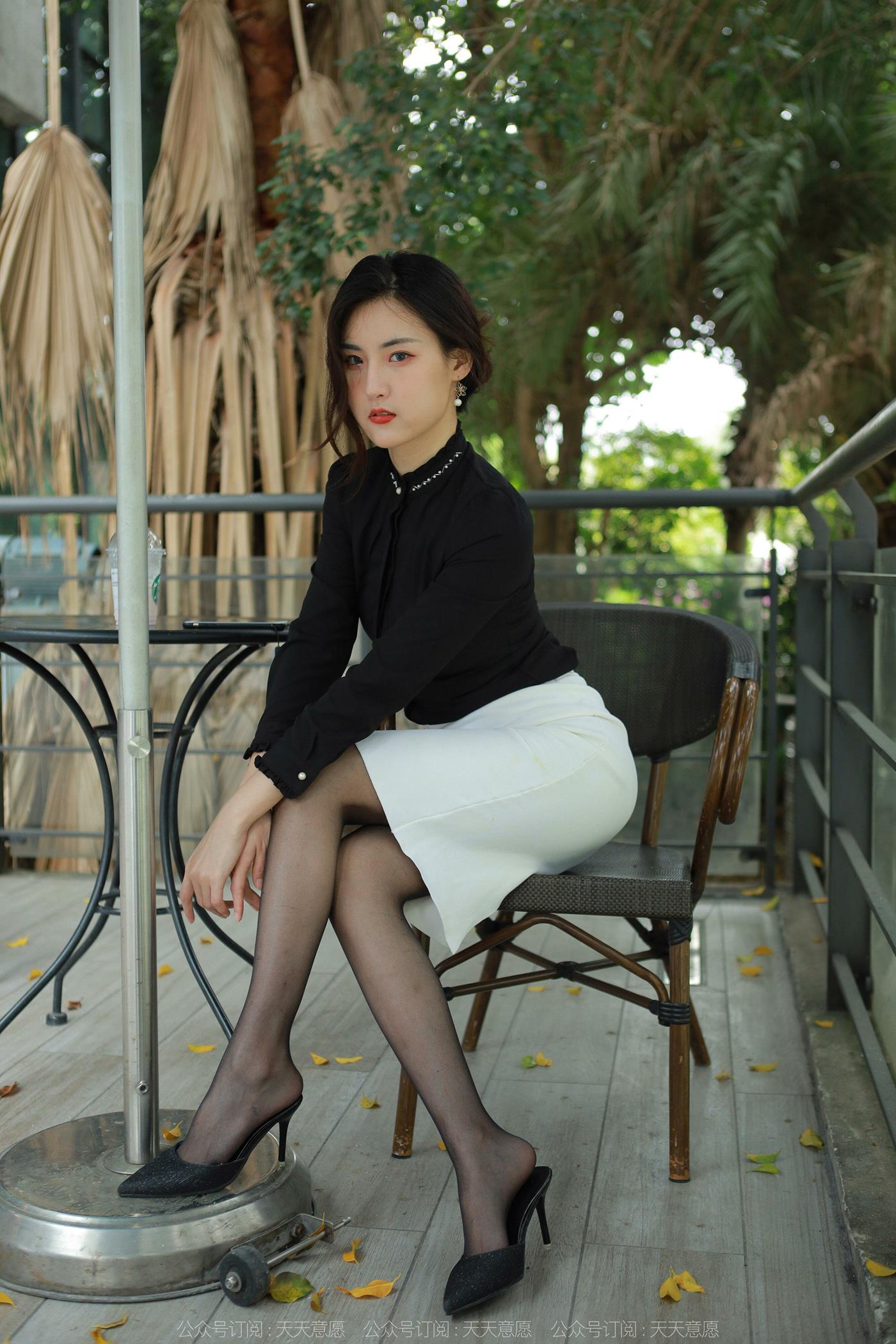 图片[24]-[IESS异思趣向] 2022.05.15 丝享家1089：小宝《黑丝黑衬衣》[81P] – 速更版-美库