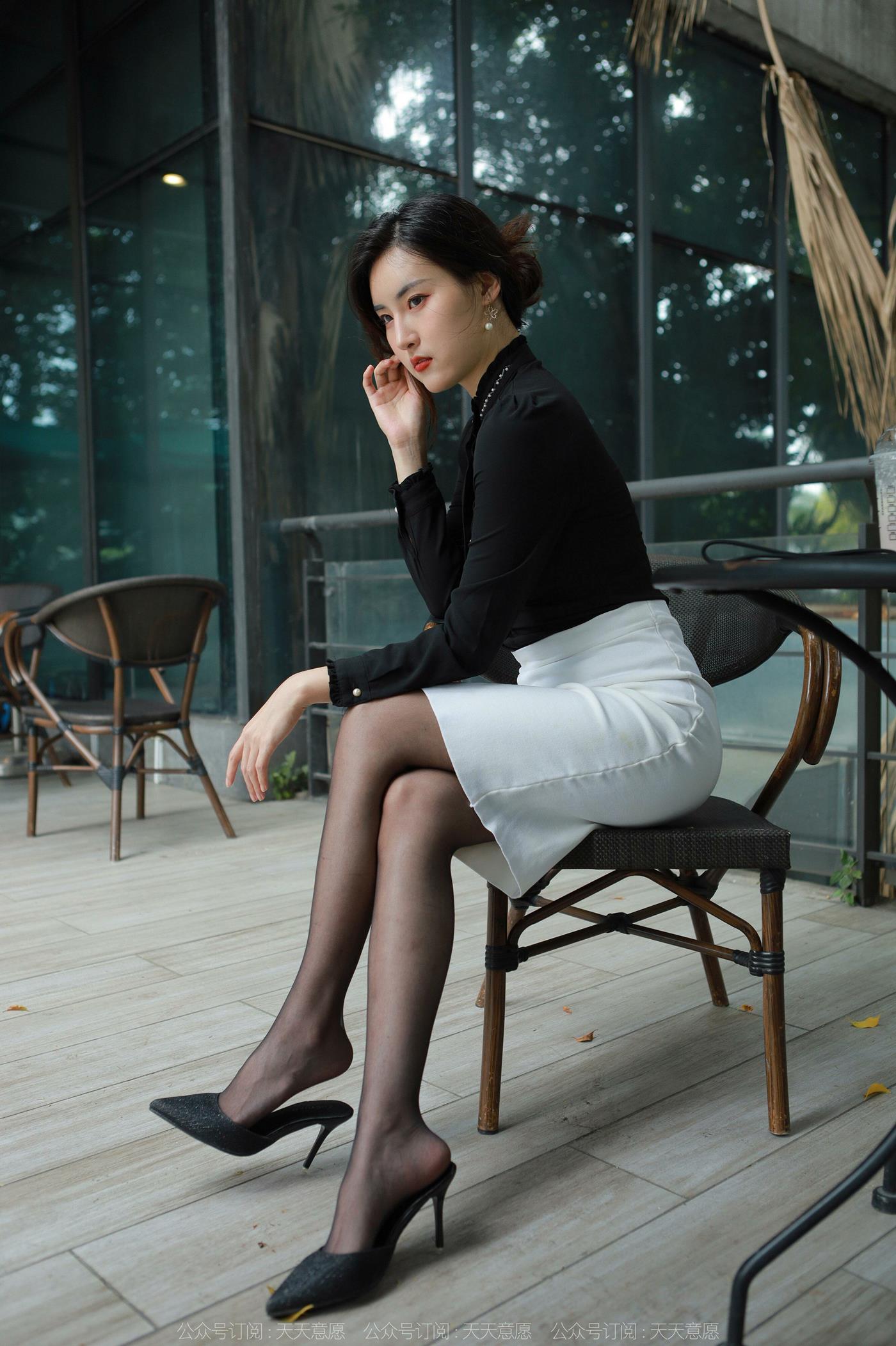 图片[56]-[IESS异思趣向] 2022.05.15 丝享家1089：小宝《黑丝黑衬衣》[81P] – 速更版-美库