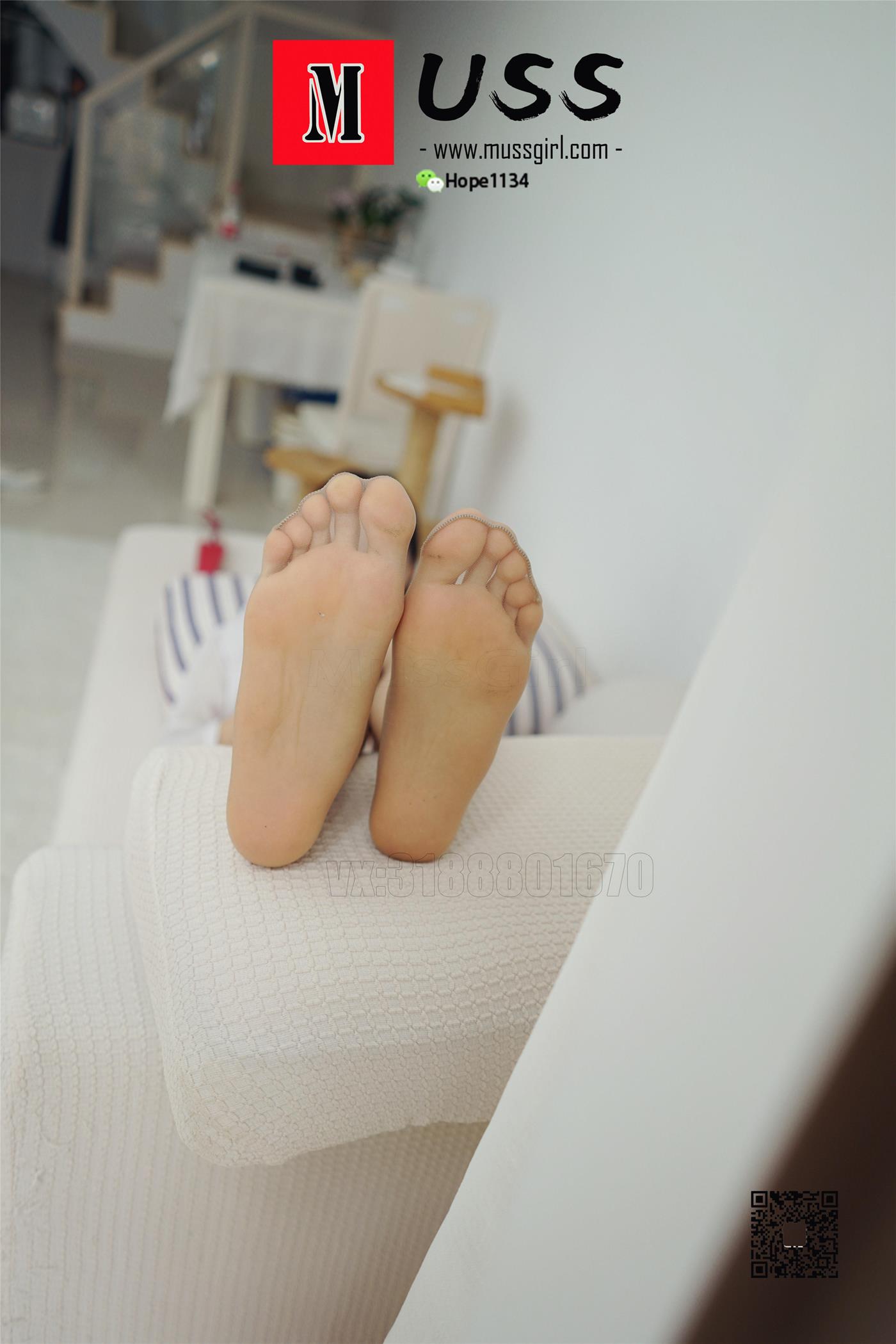 图片[44]-[MussGirl慕丝女郎]NO.090 木木 没有阳光花不香，没有爱情生活不甜-手中的玫瑰[103P] – 速更版-美库