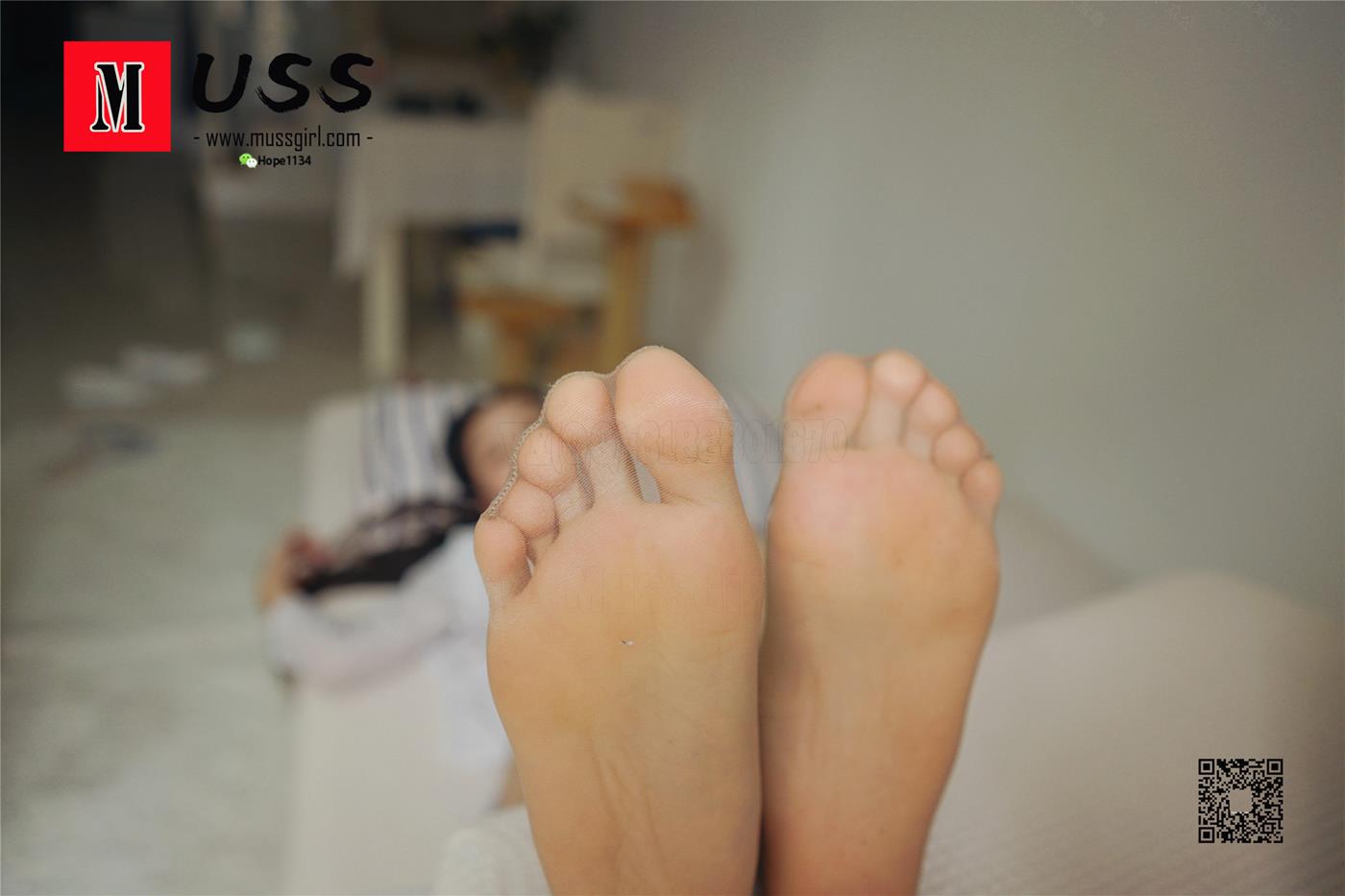 图片[48]-[MussGirl慕丝女郎]NO.090 木木 没有阳光花不香，没有爱情生活不甜-手中的玫瑰[103P] – 速更版-美库