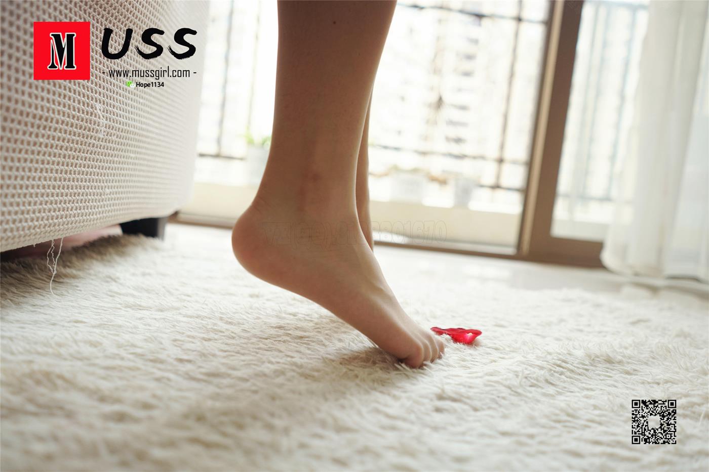 图片[85]-[MussGirl慕丝女郎]NO.090 木木 没有阳光花不香，没有爱情生活不甜-手中的玫瑰[103P] – 速更版-美库