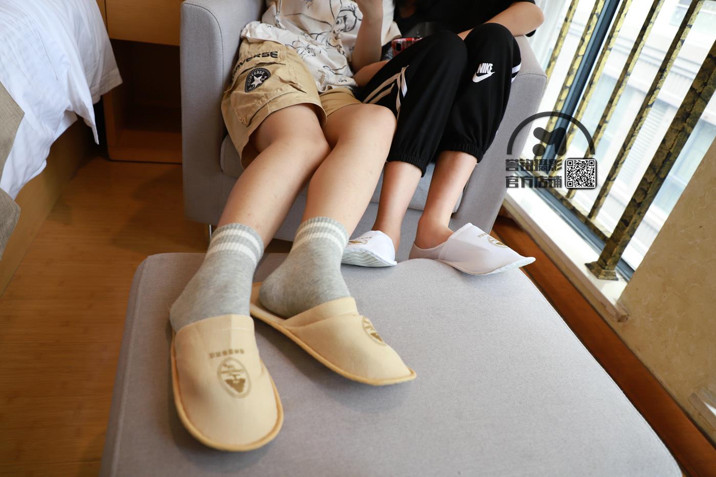 图片[23]-[誉铭传媒]袜足定制摄影 2020.06.30 姐妹裸足[40P] – 速更版-美库