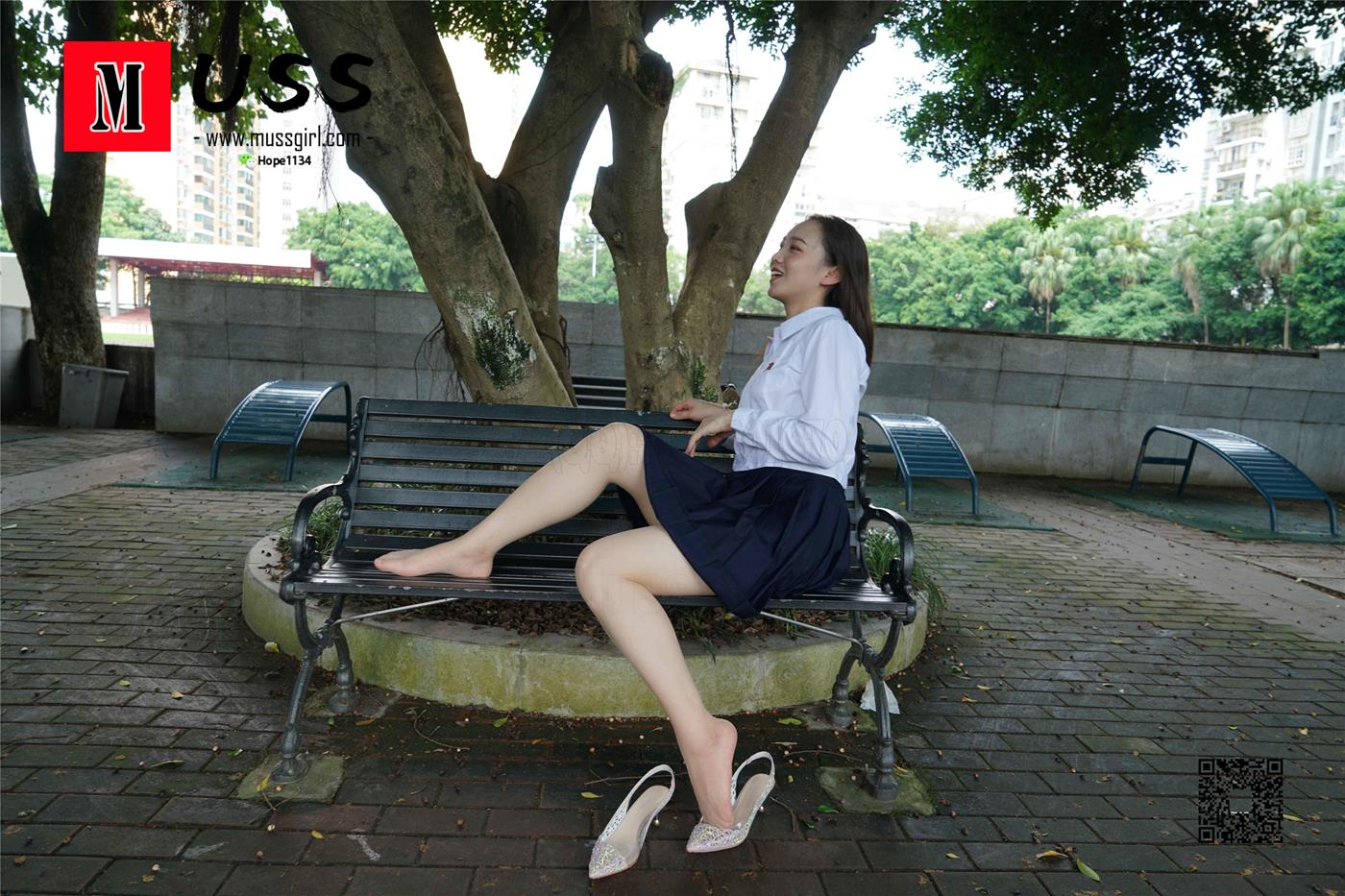 图片[16]-[MussGirl慕丝女郎]NO.097 公园邂逅[105P] – 速更版-美库