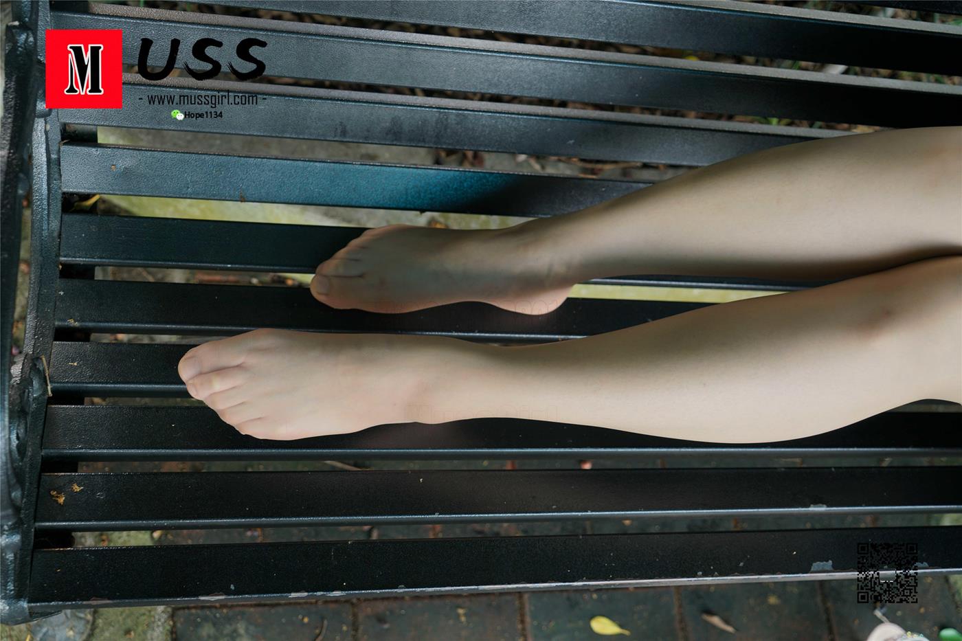 图片[22]-[MussGirl慕丝女郎]NO.097 公园邂逅[105P] – 速更版-美库