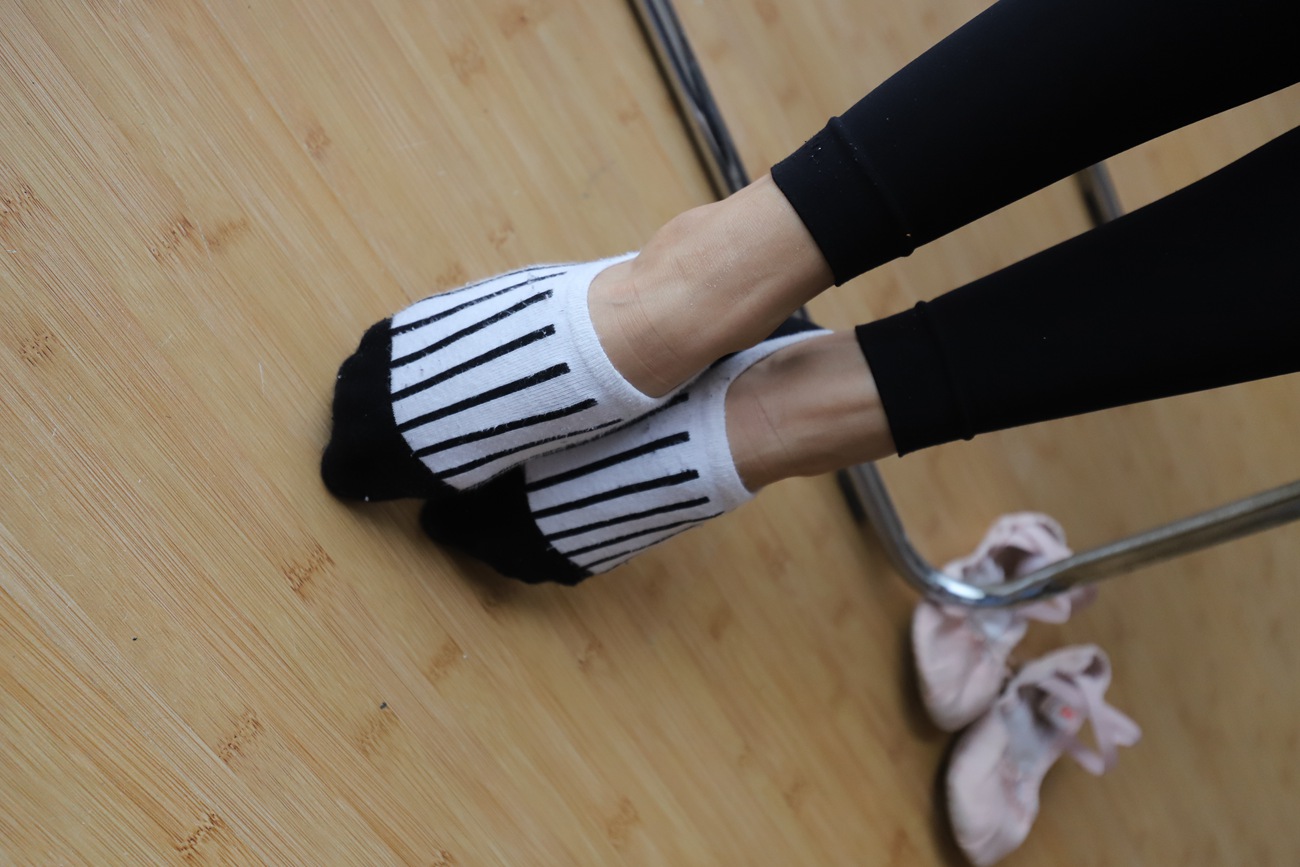 图片[73]-大西瓜爱牙膏-2019 8月活动 模特1（一） 短袜短丝 (2) [76P] – 速更版-美库