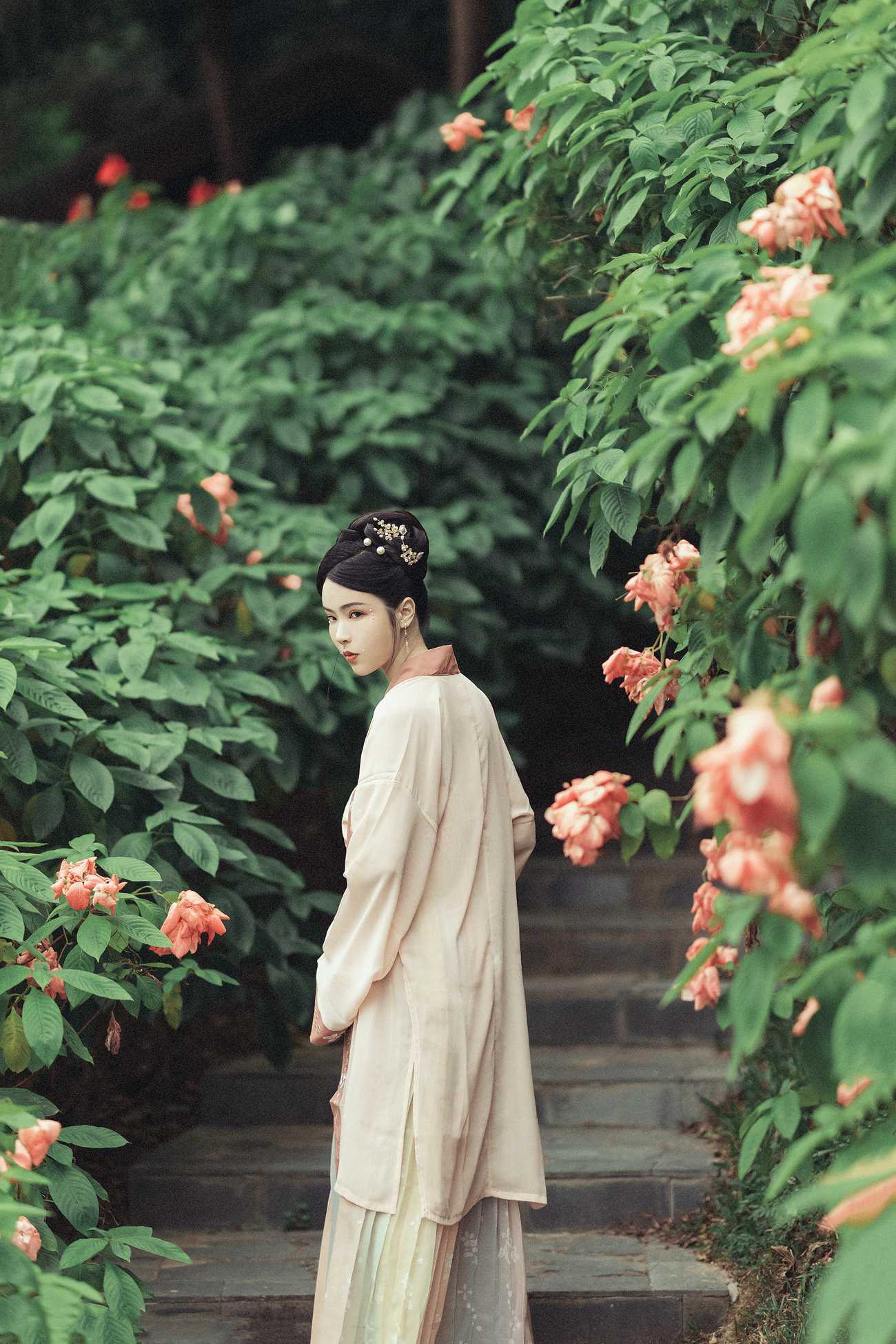 图片[24]-[YITUYU艺图语] 2022.01.04 花期不待 三重子 [27P] – 速更版-美库