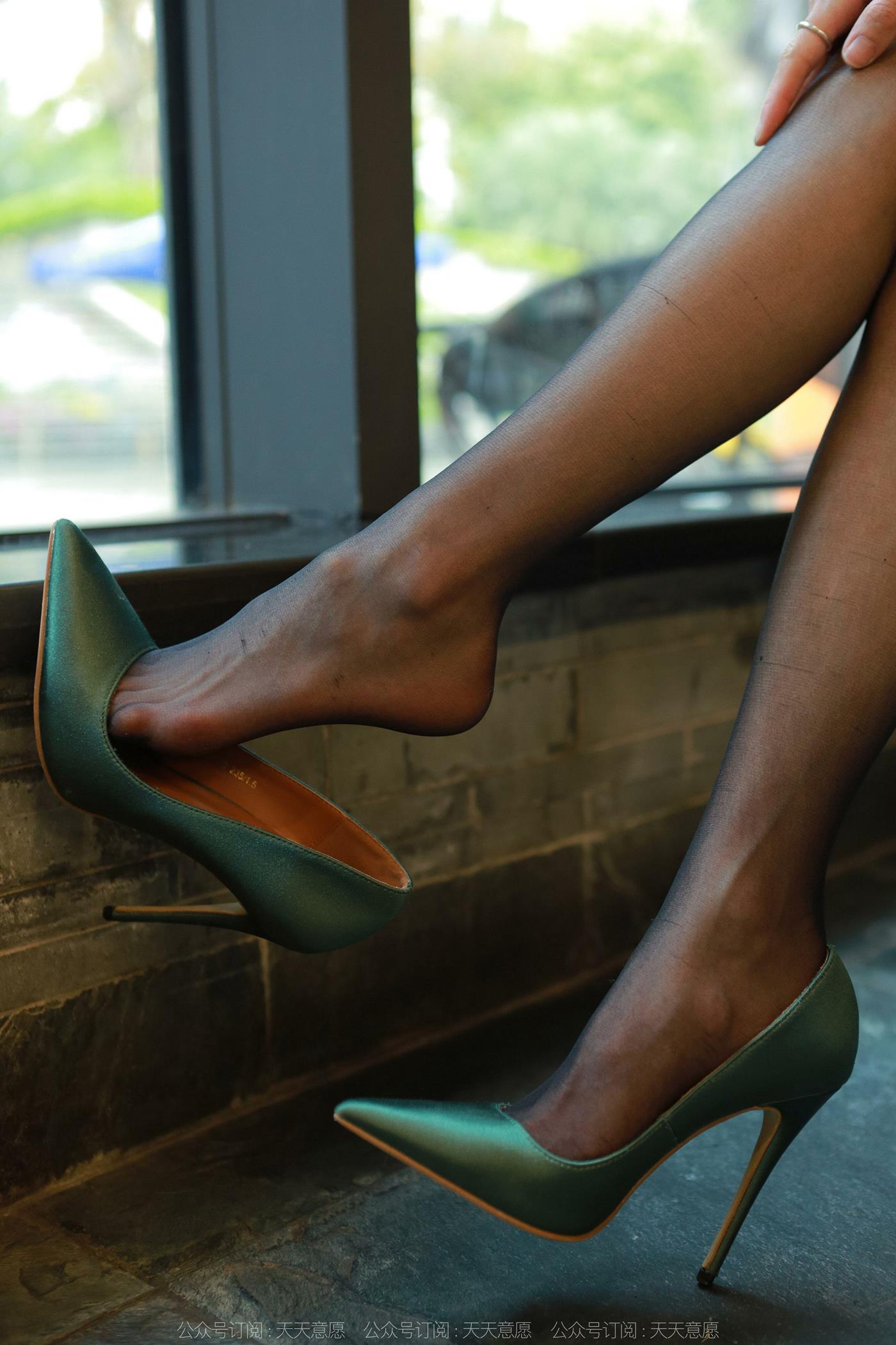 图片[11]-[IESS异思趣向] 2022.05.18 丝享家1092：小六《深蓝旗袍》[89P] – 速更版-美库