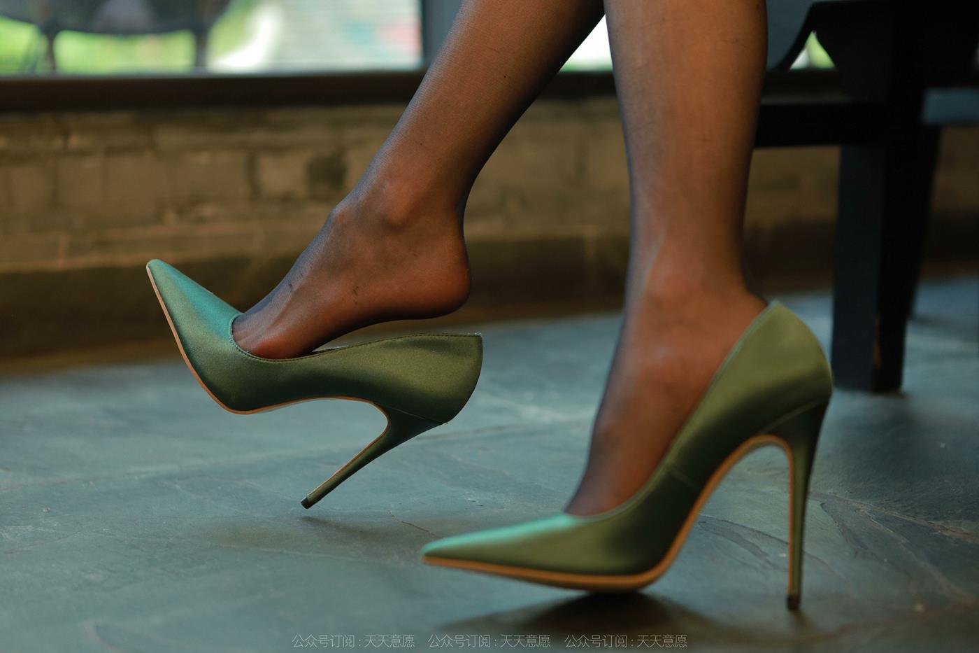 图片[23]-[IESS异思趣向] 2022.05.18 丝享家1092：小六《深蓝旗袍》[89P] – 速更版-美库