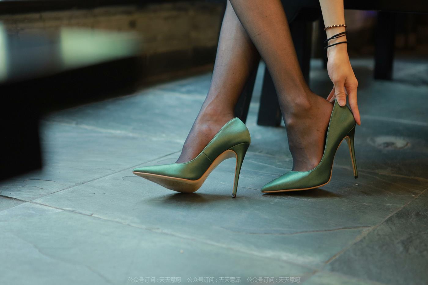 图片[29]-[IESS异思趣向] 2022.05.18 丝享家1092：小六《深蓝旗袍》[89P] – 速更版-美库