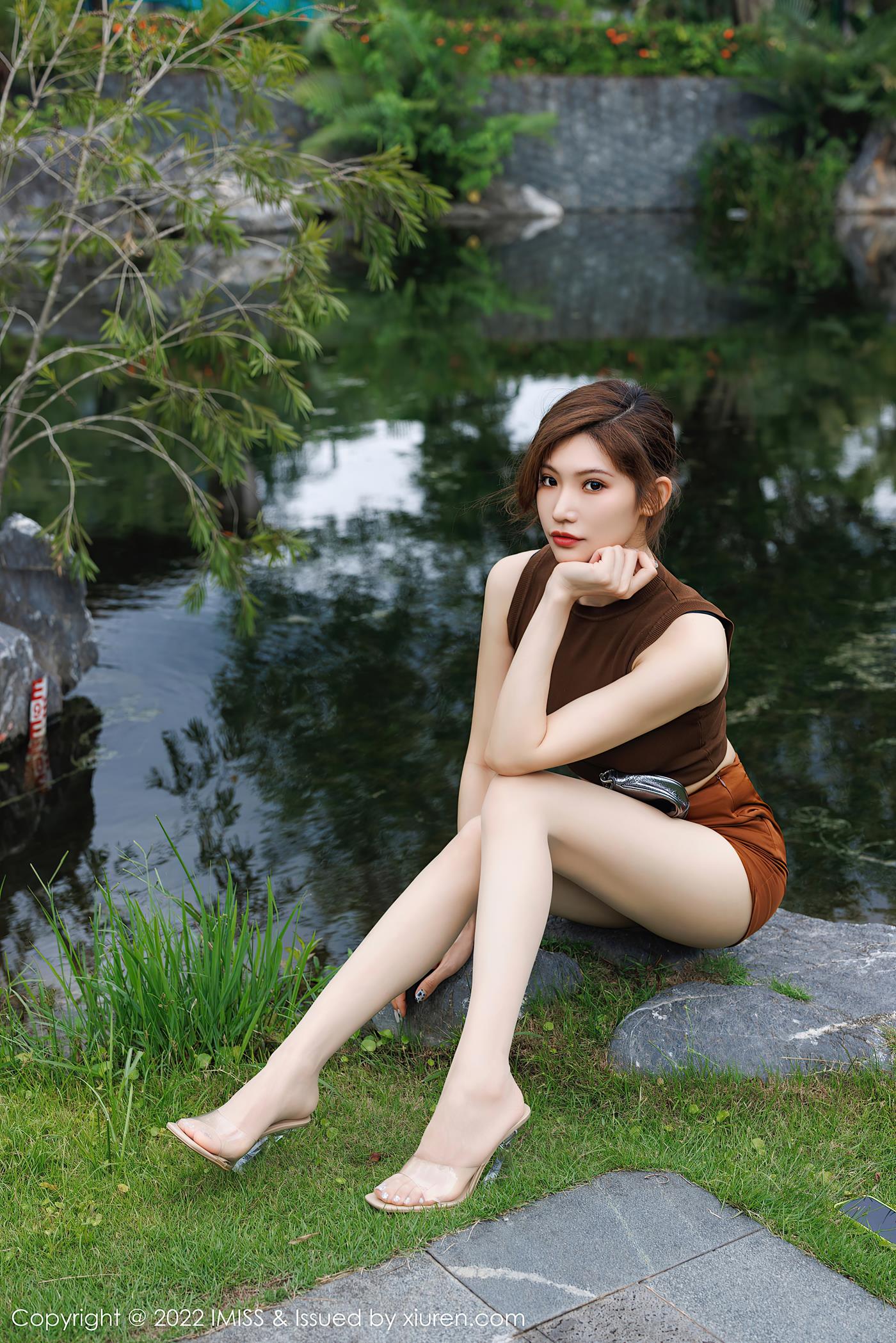 图片[14]-[IMISS爱蜜社] 2022.09.21 VOL.701 小狐狸Kathryn 短裙美腿[45P] – 速更版-美库