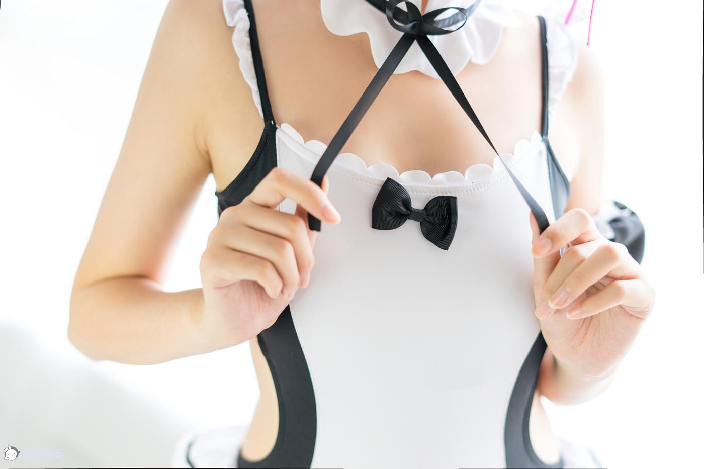 图片[25]-秋楚楚    蕾姆夏日泳装[36P] – 速更版-美库