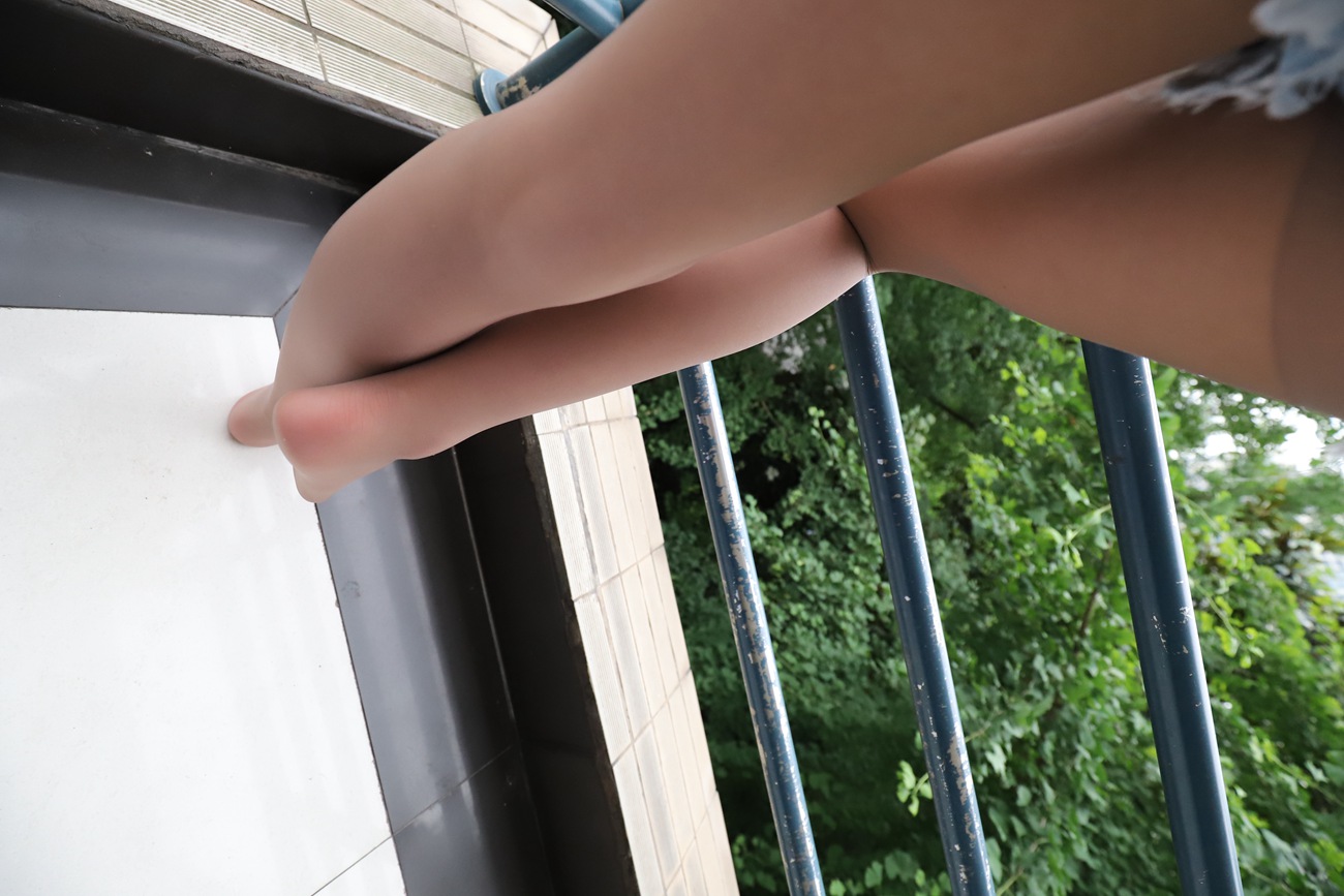 图片[12]-大西瓜爱牙膏-2019 8月活动 模特2（二） 热裤肉丝 (1) [75P] – 速更版-美库