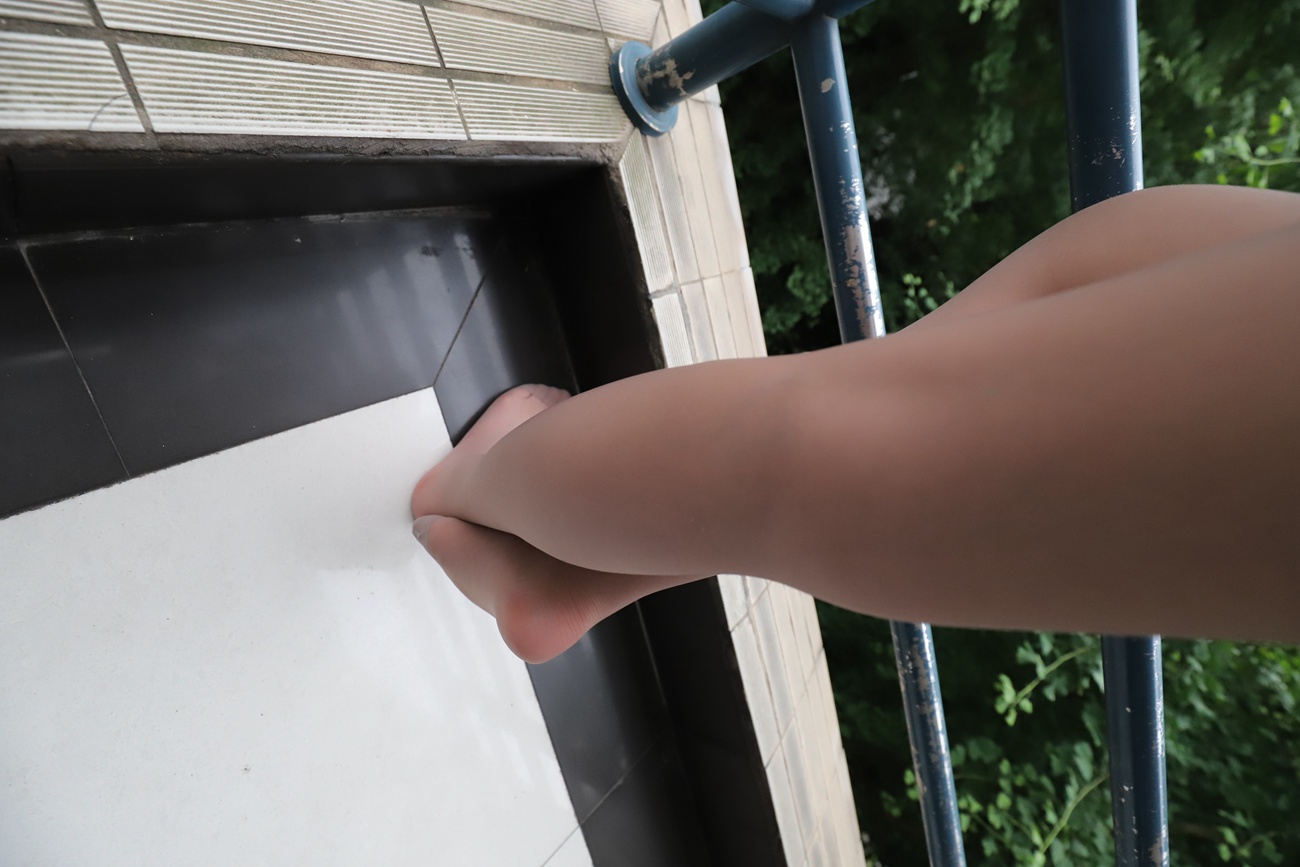 图片[14]-大西瓜爱牙膏-2019 8月活动 模特2（二） 热裤肉丝 (1) [75P] – 速更版-美库