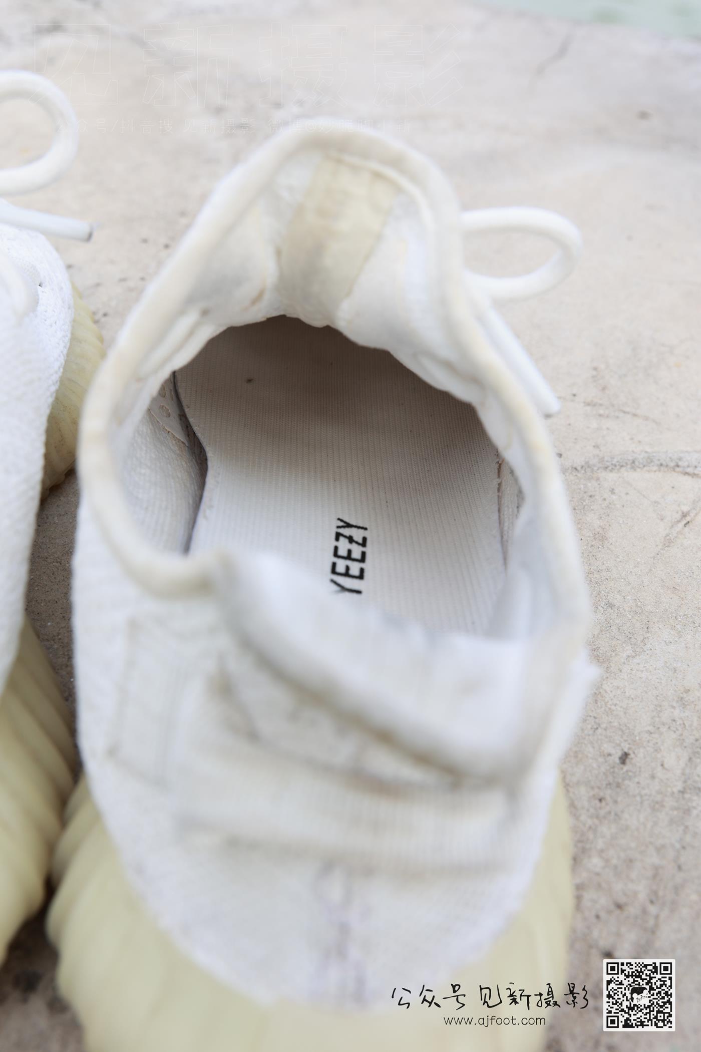 图片[49]-[见新摄影]NO.010 附中 潇潇（20岁 校园少女风 椰子鞋）[112P] – 速更版-美库