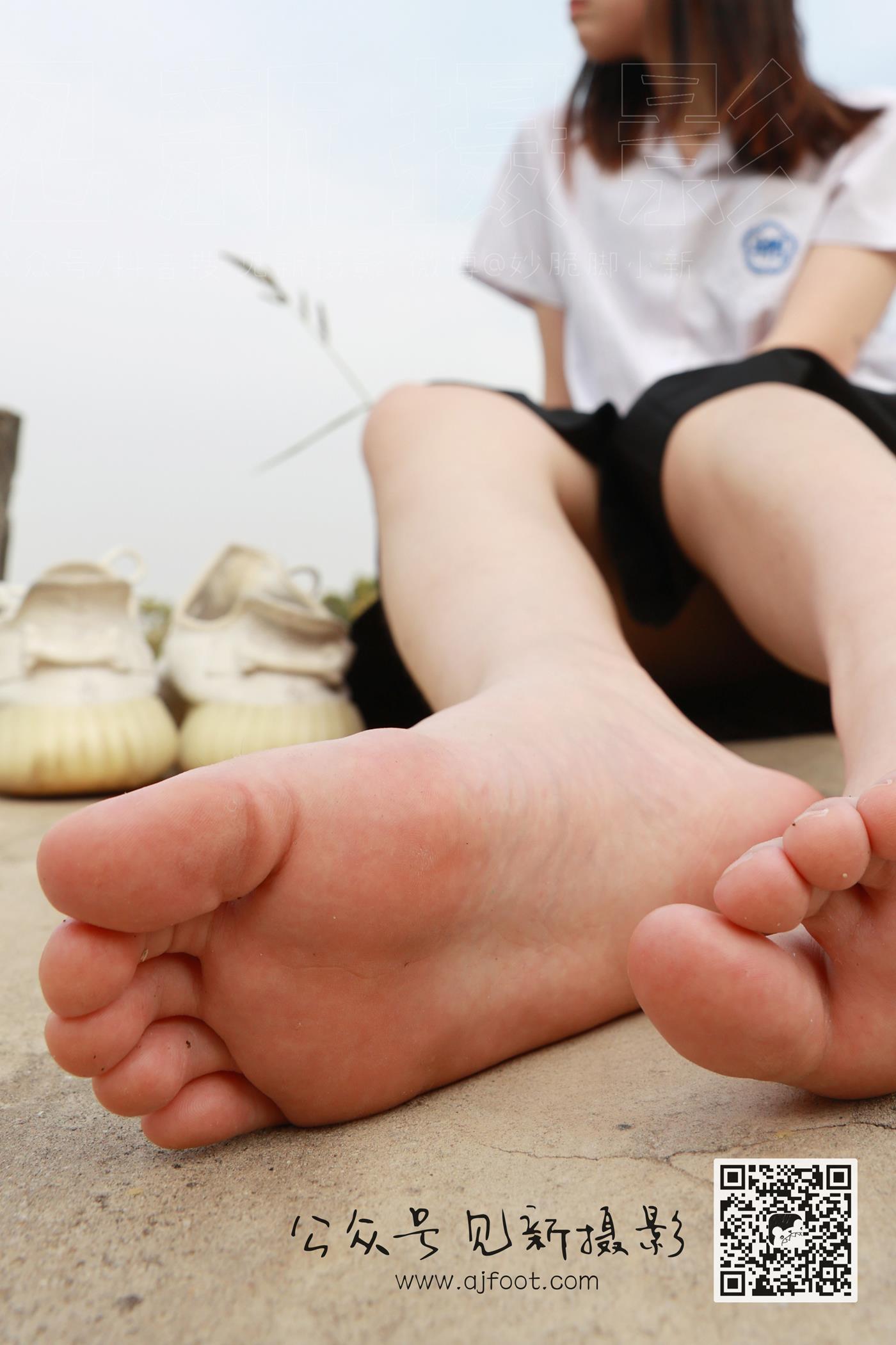 图片[53]-[见新摄影]NO.010 附中 潇潇（20岁 校园少女风 椰子鞋）[112P] – 速更版-美库