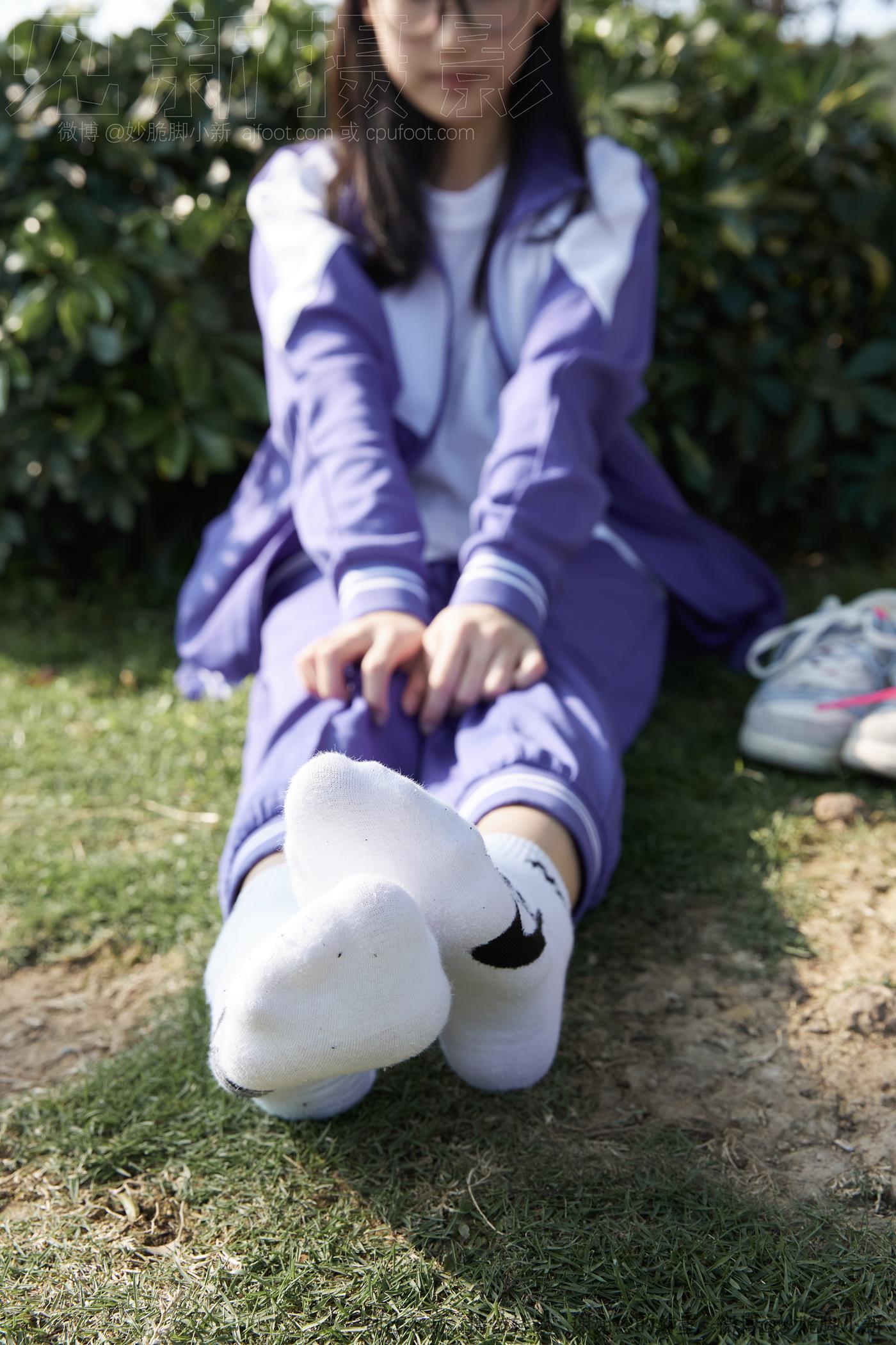 图片[27]-[见新摄影]NO.011 梦回学生时代 公园校服棉袜裸足[295P – 速更版-美库