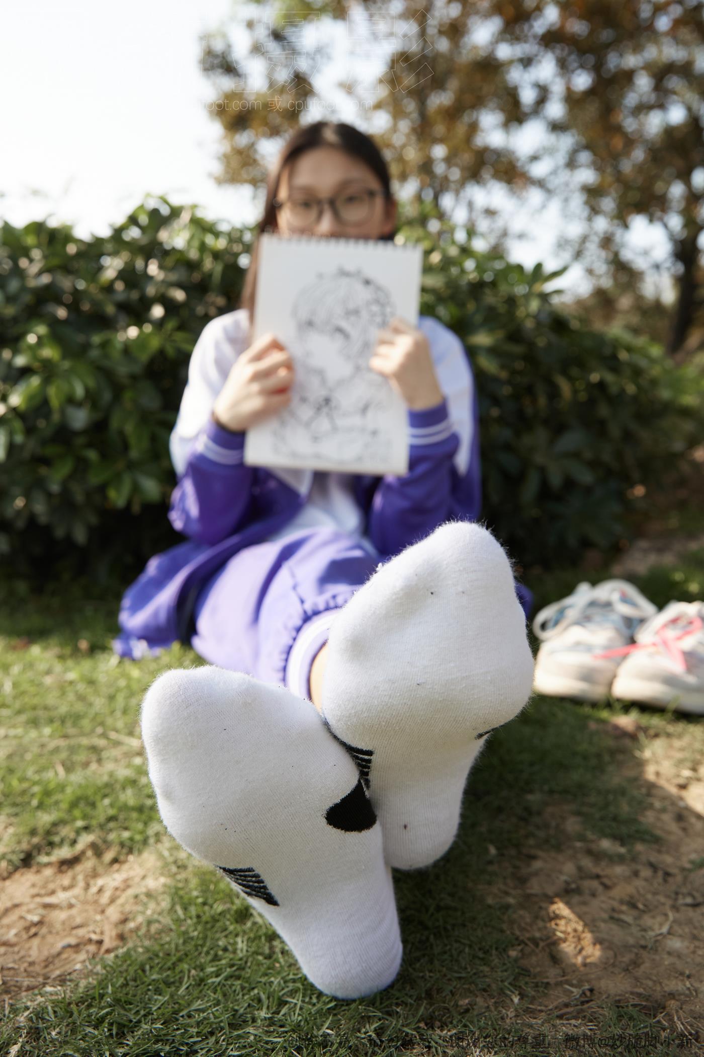 图片[34]-[见新摄影]NO.011 梦回学生时代 公园校服棉袜裸足[295P – 速更版-美库