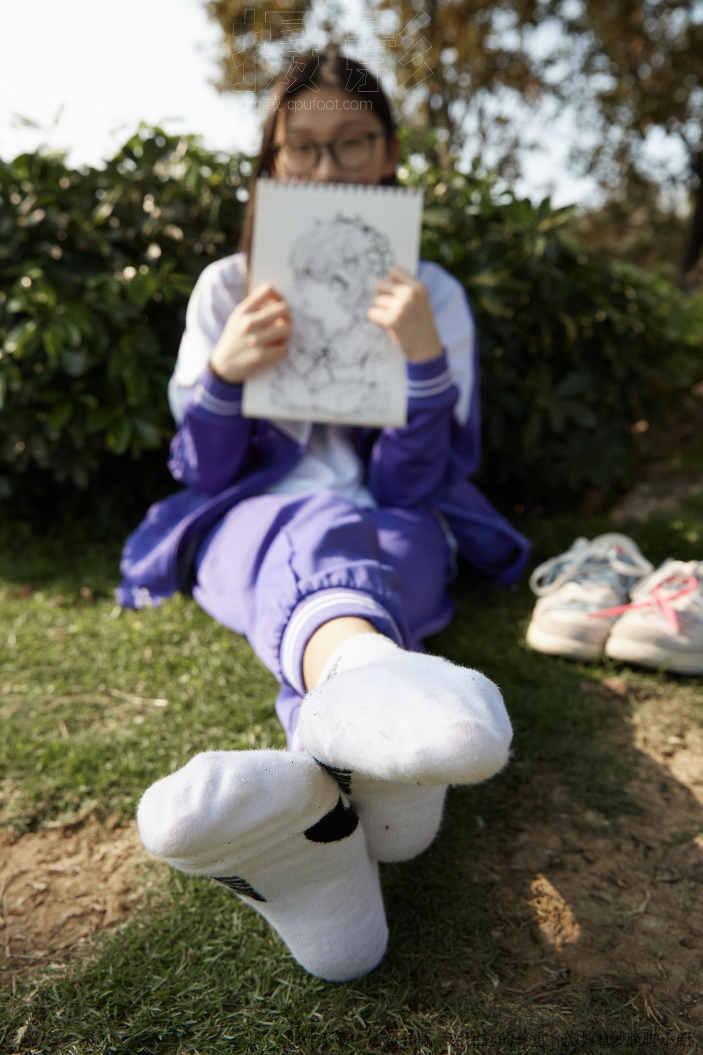 图片[35]-[见新摄影]NO.011 梦回学生时代 公园校服棉袜裸足[295P – 速更版-美库