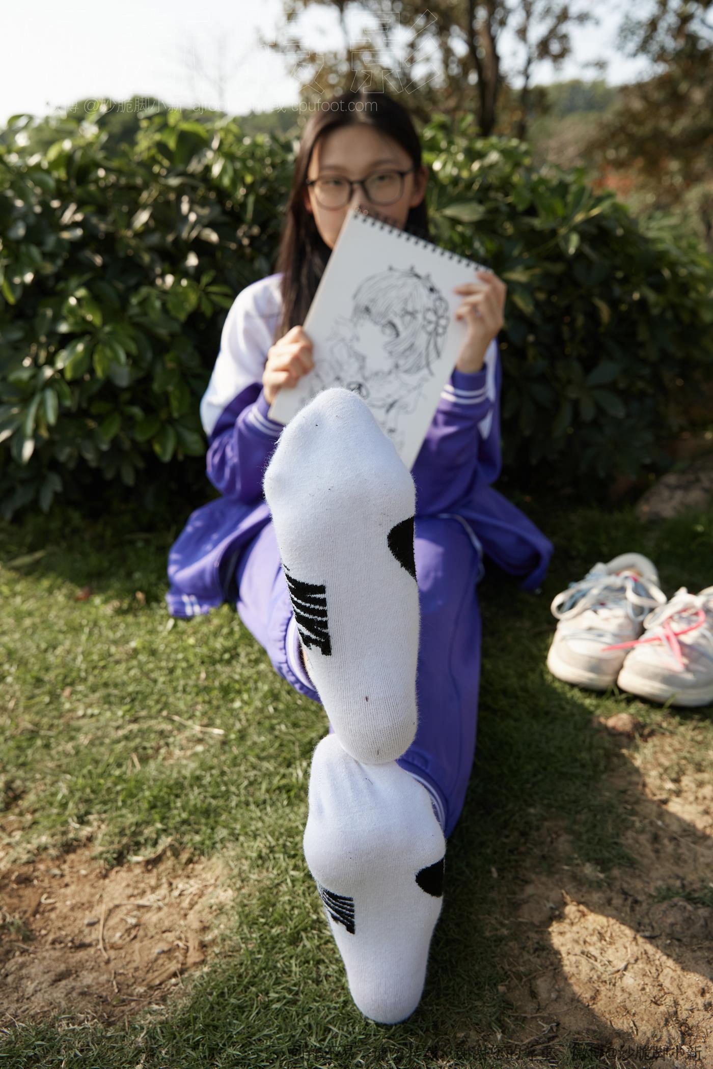 图片[41]-[见新摄影]NO.011 梦回学生时代 公园校服棉袜裸足[295P – 速更版-美库