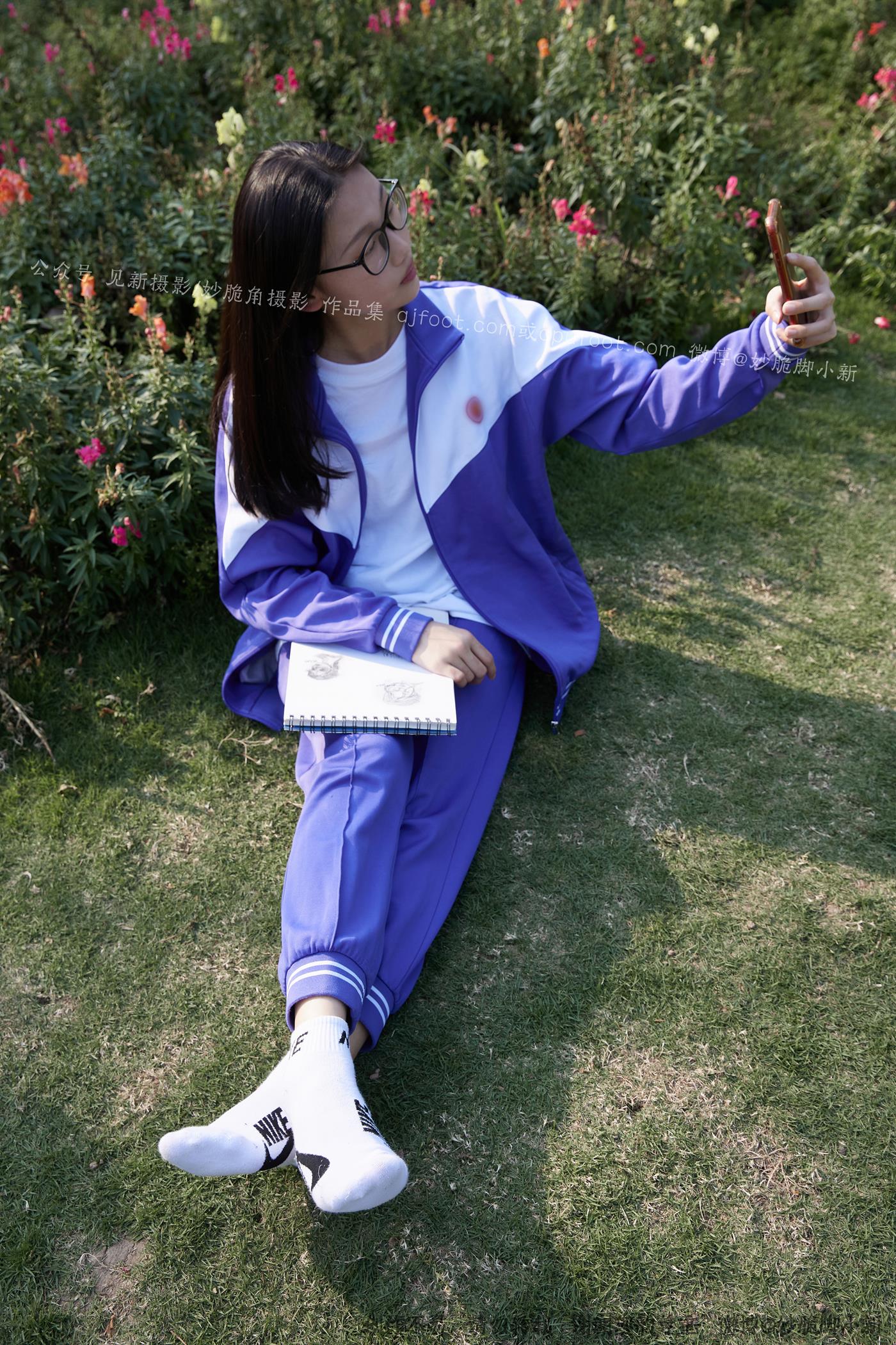 图片[49]-[见新摄影]NO.011 梦回学生时代 公园校服棉袜裸足[295P – 速更版-美库