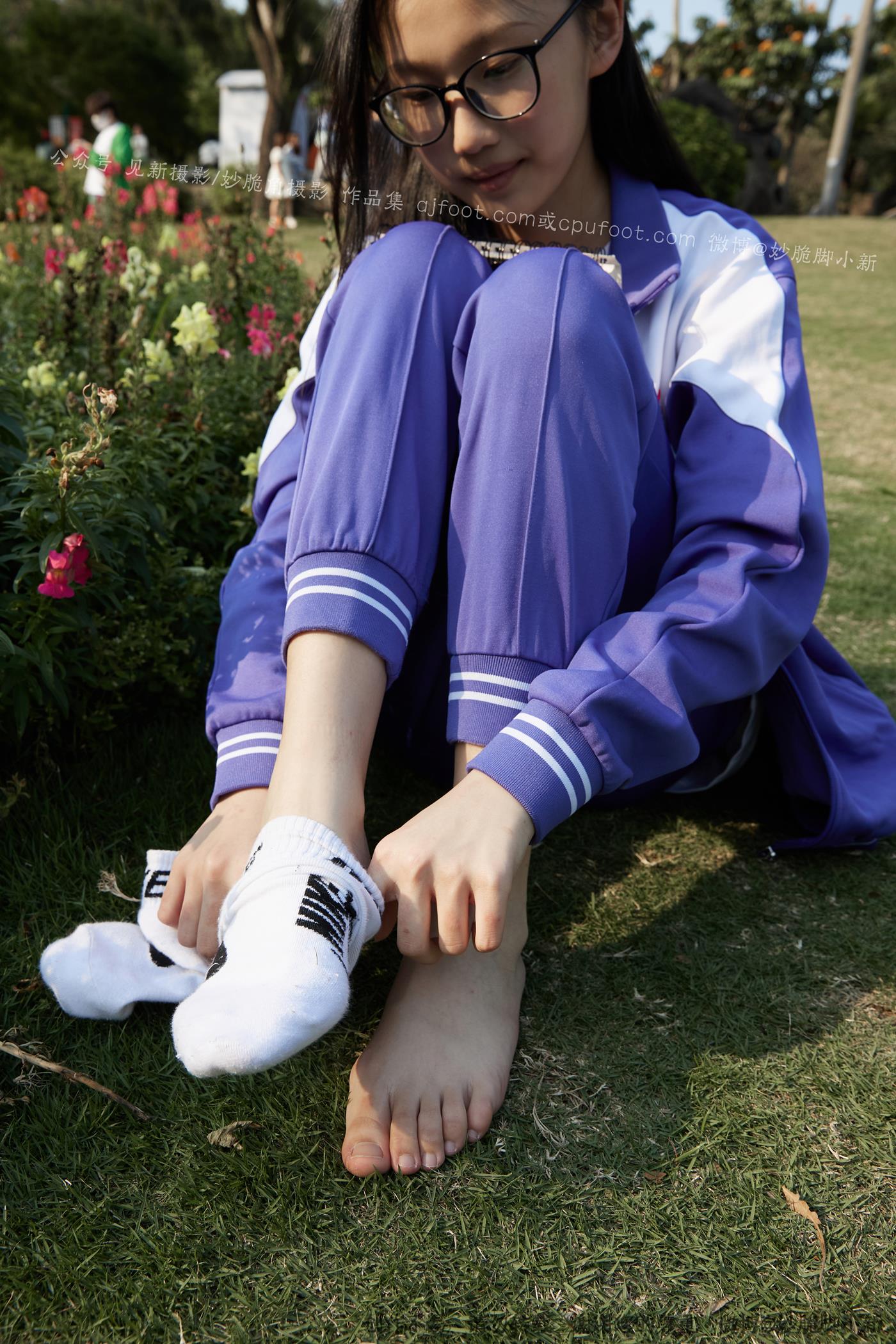 图片[66]-[见新摄影]NO.011 梦回学生时代 公园校服棉袜裸足[295P – 速更版-美库