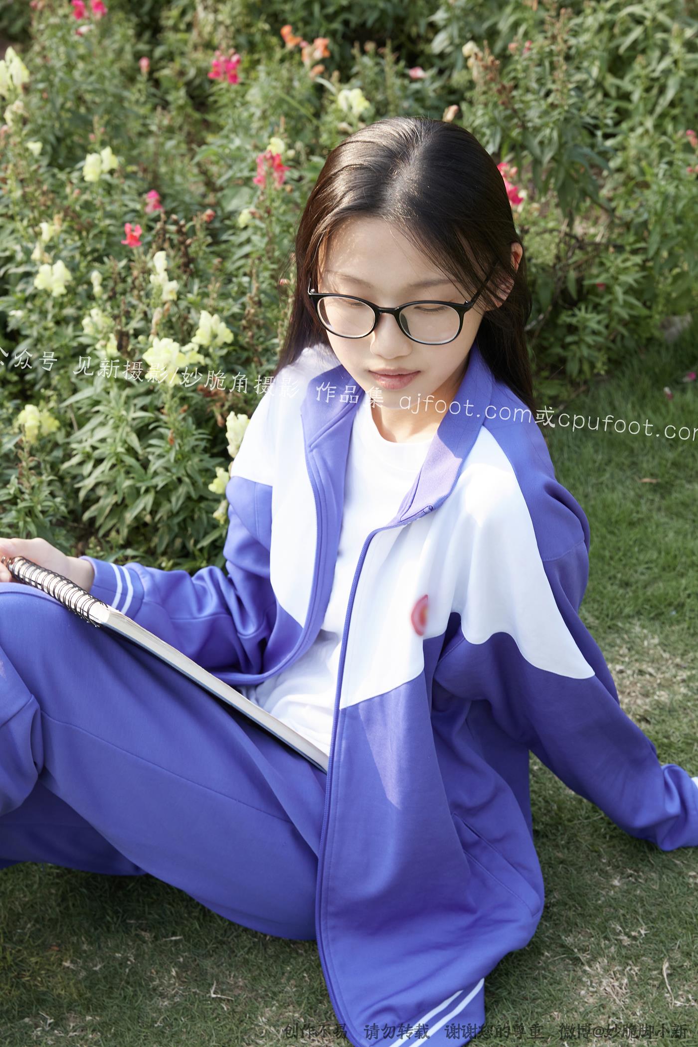 图片[84]-[见新摄影]NO.011 梦回学生时代 公园校服棉袜裸足[295P – 速更版-美库
