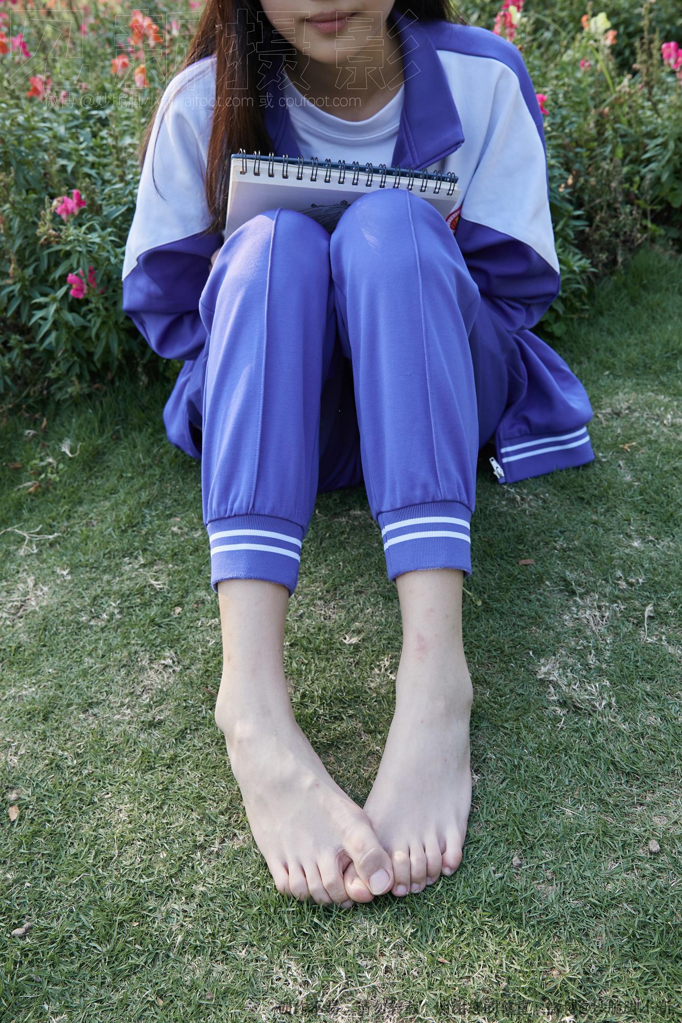 图片[94]-[见新摄影]NO.011 梦回学生时代 公园校服棉袜裸足[295P – 速更版-美库