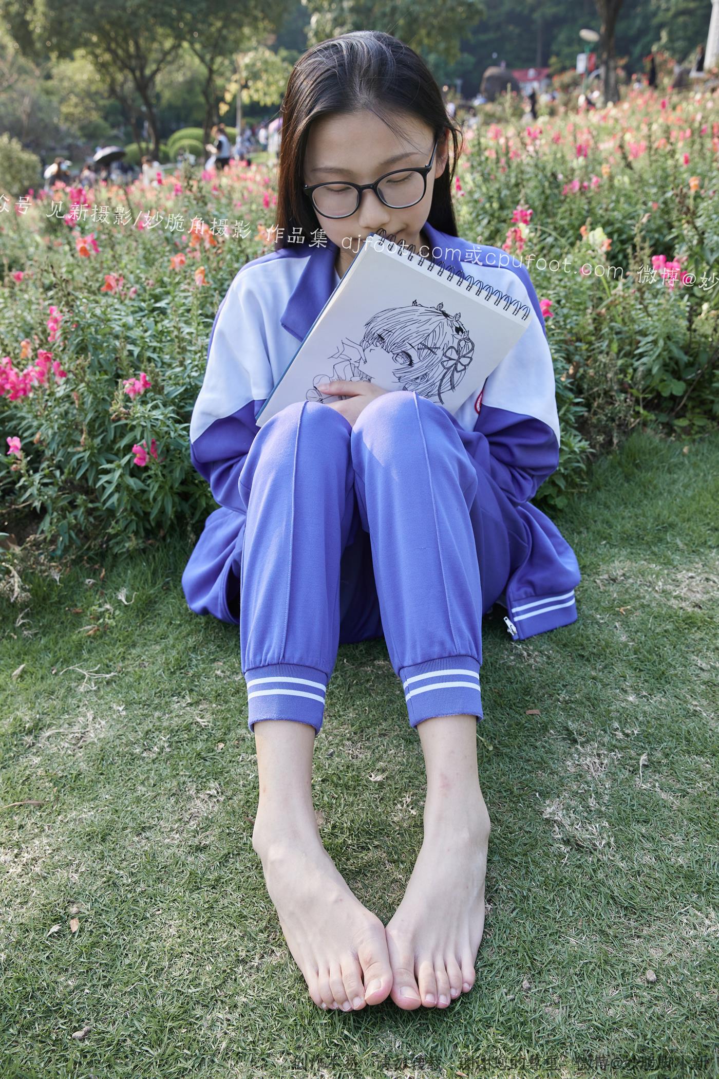 图片[95]-[见新摄影]NO.011 梦回学生时代 公园校服棉袜裸足[295P – 速更版-美库