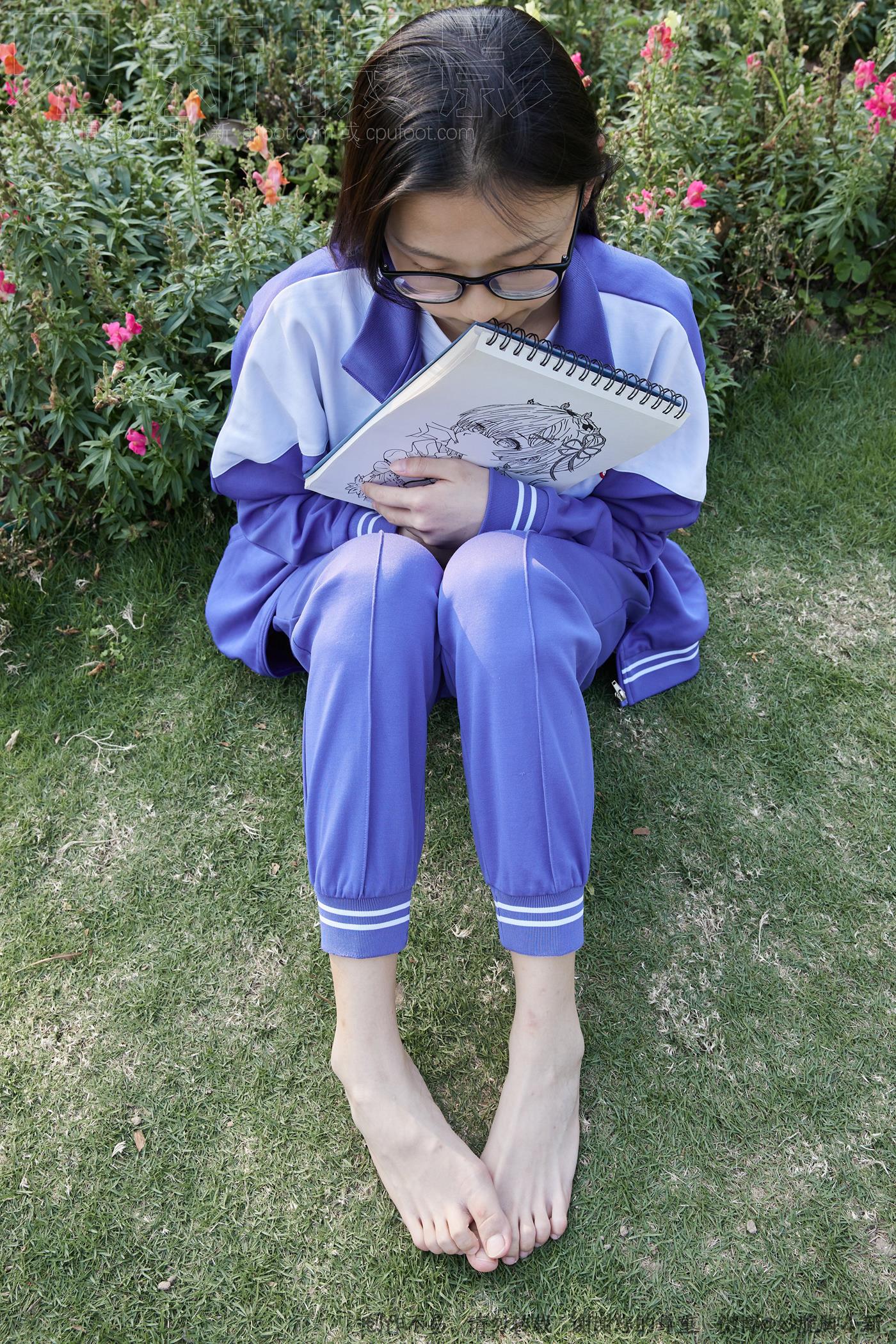 图片[96]-[见新摄影]NO.011 梦回学生时代 公园校服棉袜裸足[295P – 速更版-美库