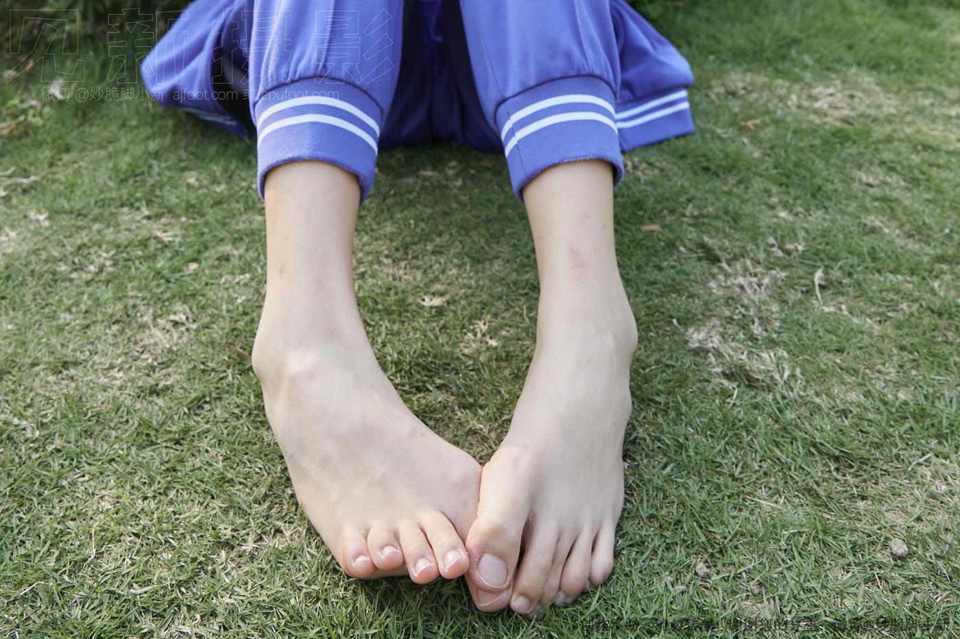 图片[97]-[见新摄影]NO.011 梦回学生时代 公园校服棉袜裸足[295P – 速更版-美库