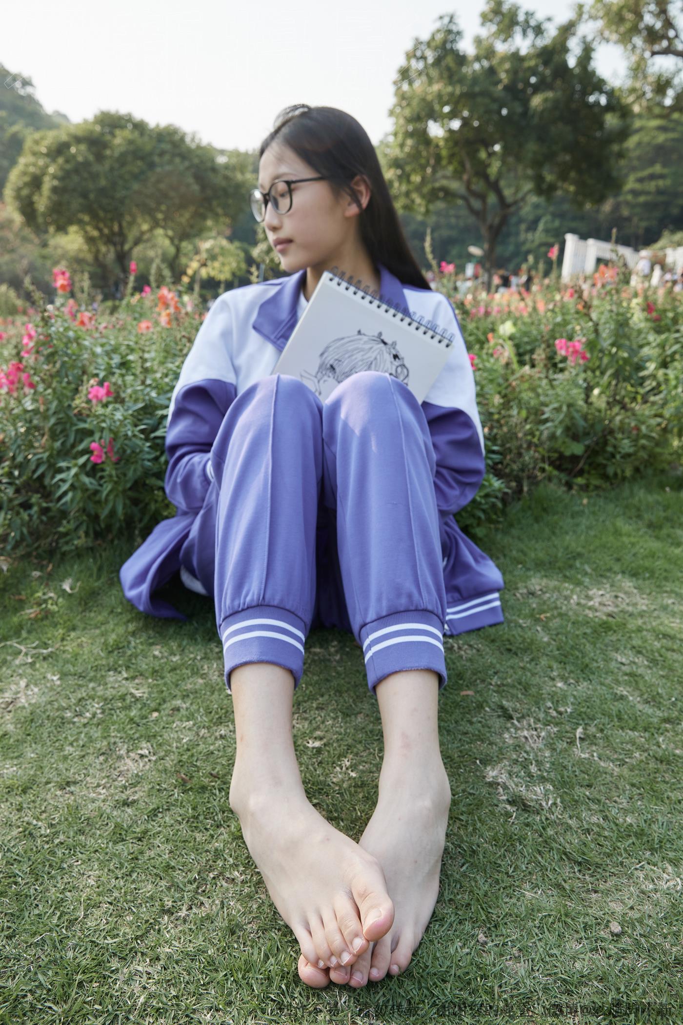 图片[100]-[见新摄影]NO.011 梦回学生时代 公园校服棉袜裸足[295P – 速更版-美库