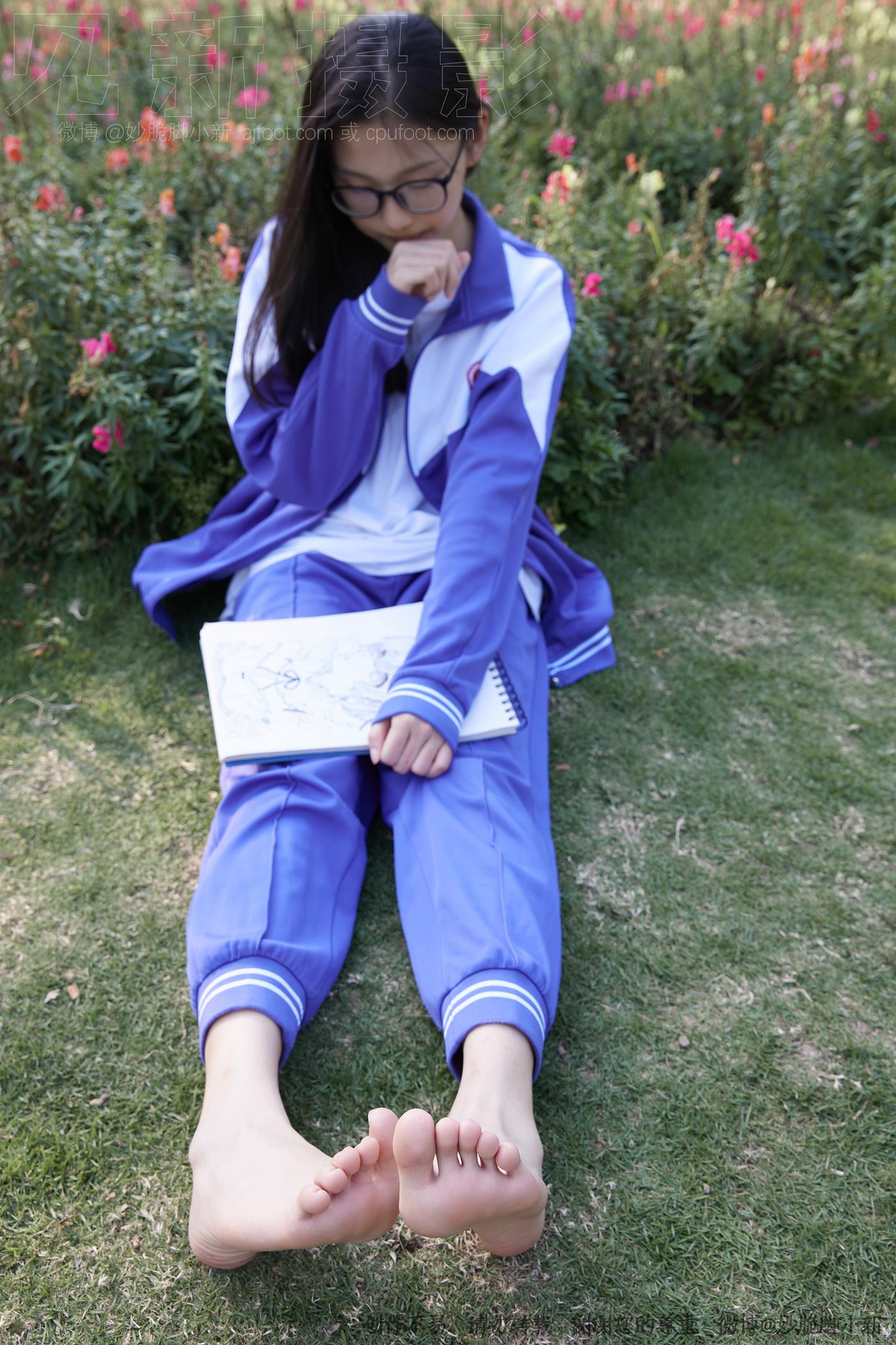 图片[114]-[见新摄影]NO.011 梦回学生时代 公园校服棉袜裸足[295P – 速更版-美库