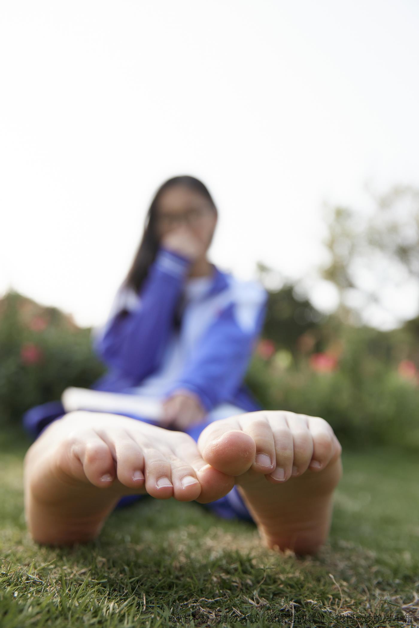 图片[124]-[见新摄影]NO.011 梦回学生时代 公园校服棉袜裸足[295P – 速更版-美库