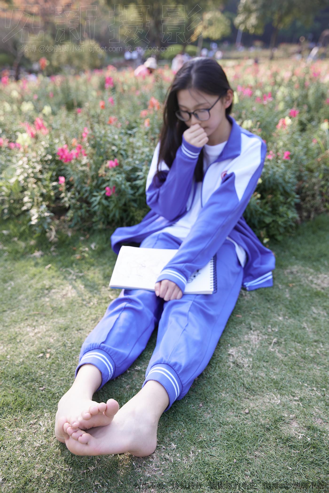 图片[126]-[见新摄影]NO.011 梦回学生时代 公园校服棉袜裸足[295P – 速更版-美库