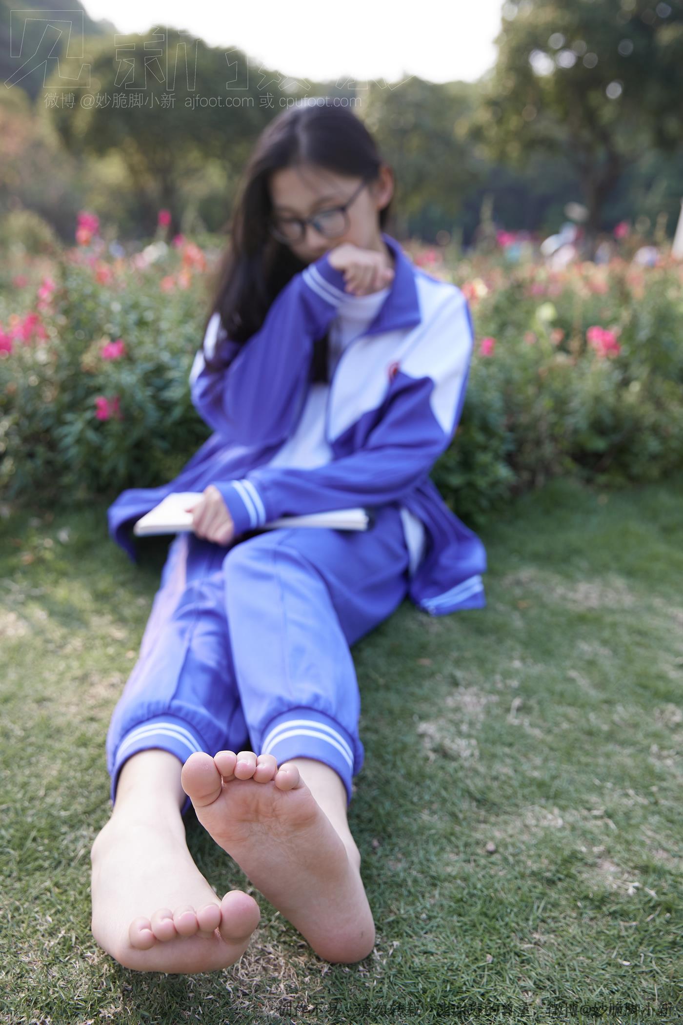 图片[129]-[见新摄影]NO.011 梦回学生时代 公园校服棉袜裸足[295P – 速更版-美库