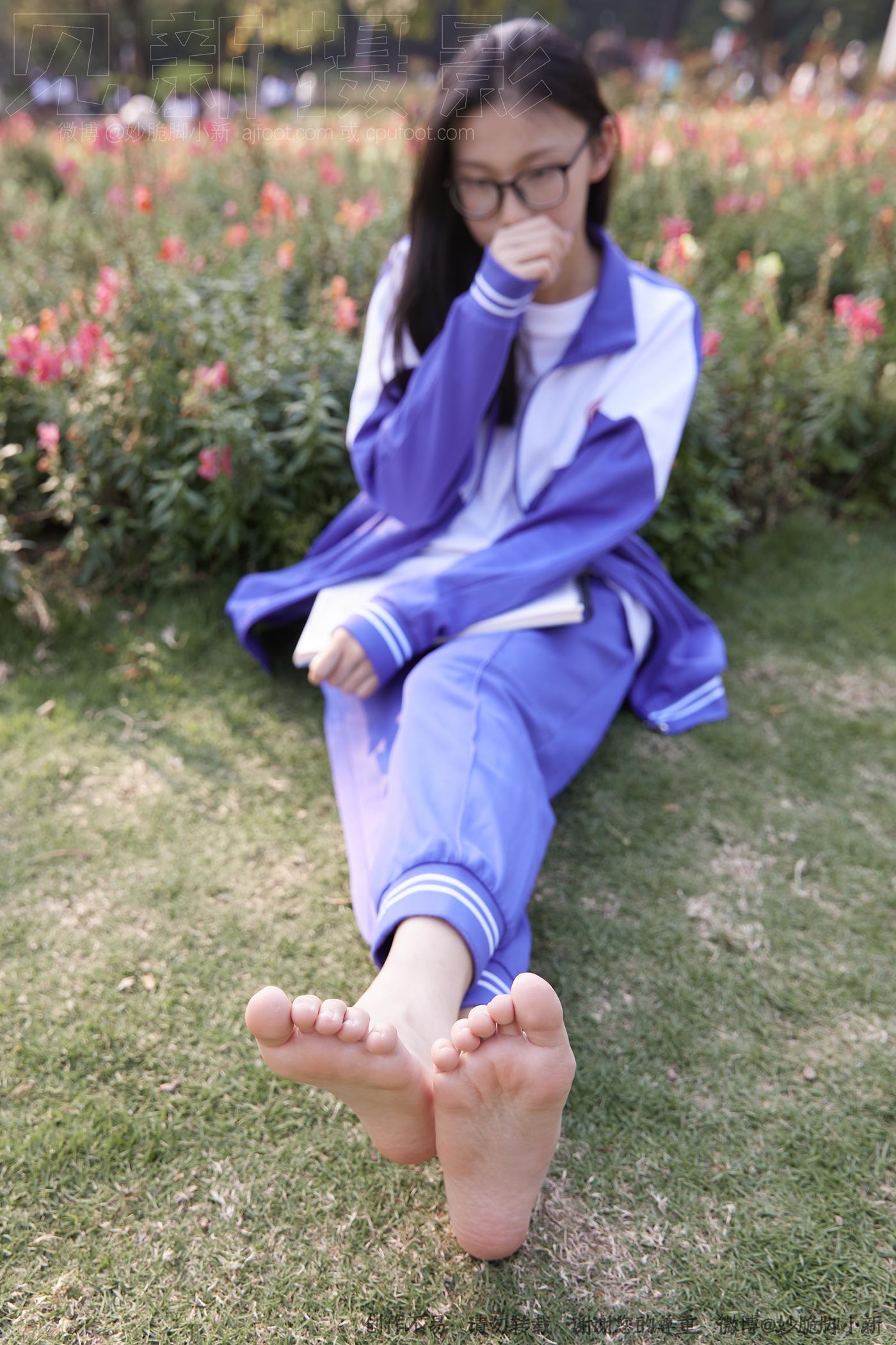 图片[139]-[见新摄影]NO.011 梦回学生时代 公园校服棉袜裸足[295P – 速更版-美库