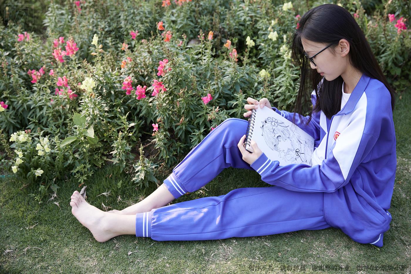 图片[144]-[见新摄影]NO.011 梦回学生时代 公园校服棉袜裸足[295P – 速更版-美库