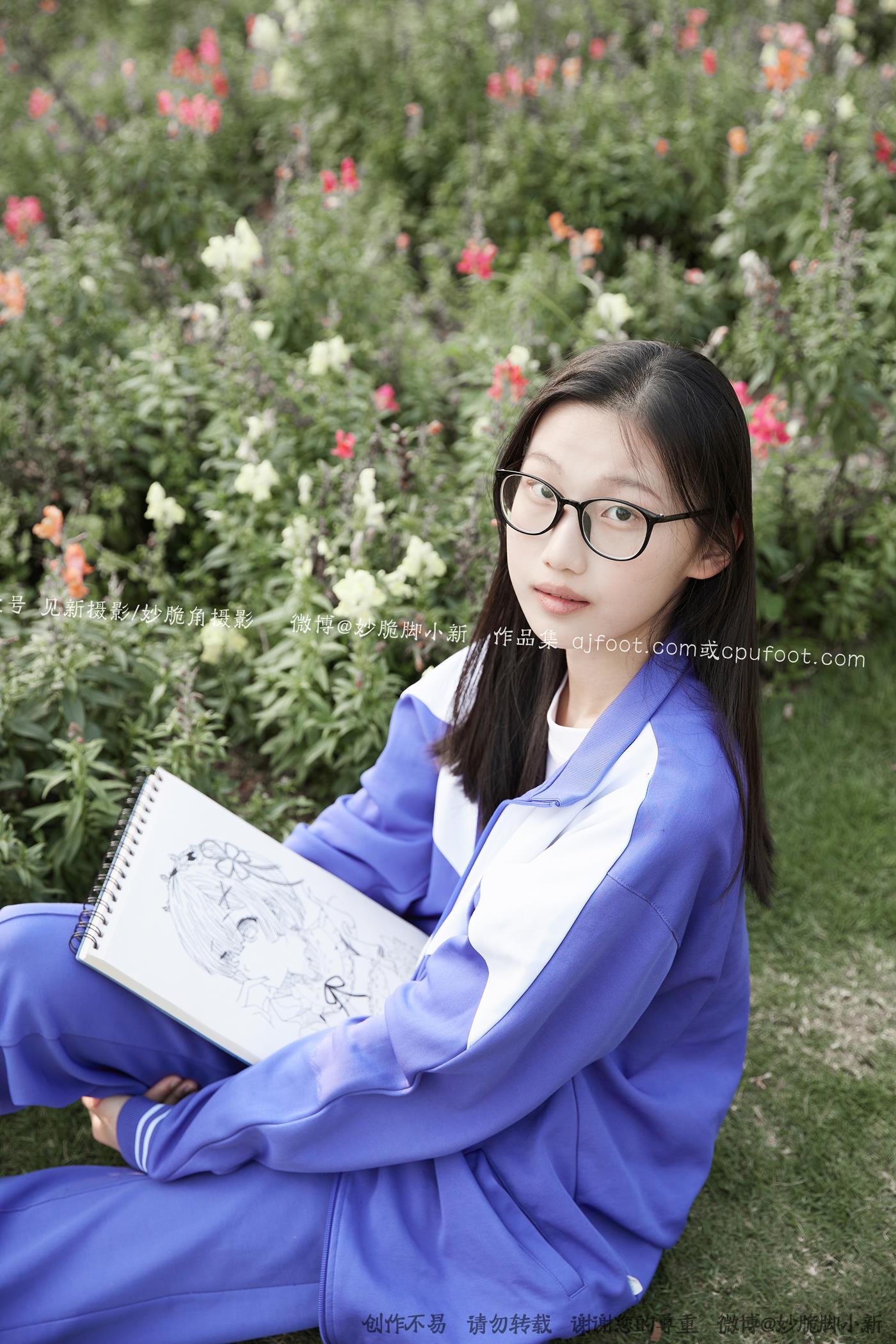 图片[150]-[见新摄影]NO.011 梦回学生时代 公园校服棉袜裸足[295P – 速更版-美库