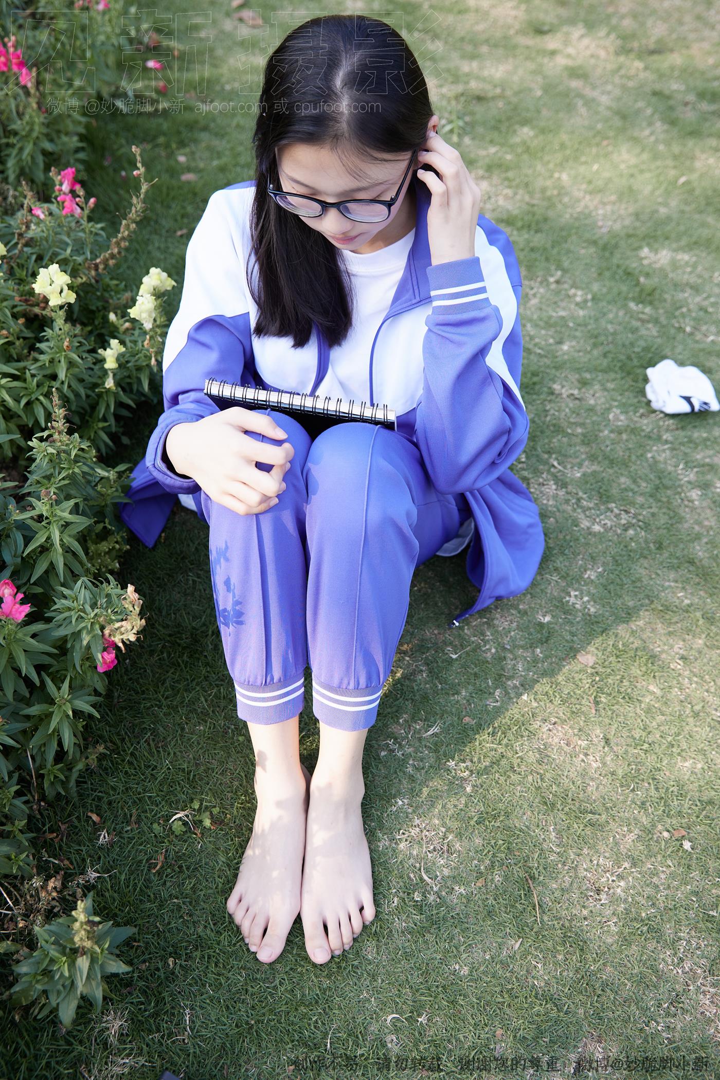 图片[151]-[见新摄影]NO.011 梦回学生时代 公园校服棉袜裸足[295P – 速更版-美库