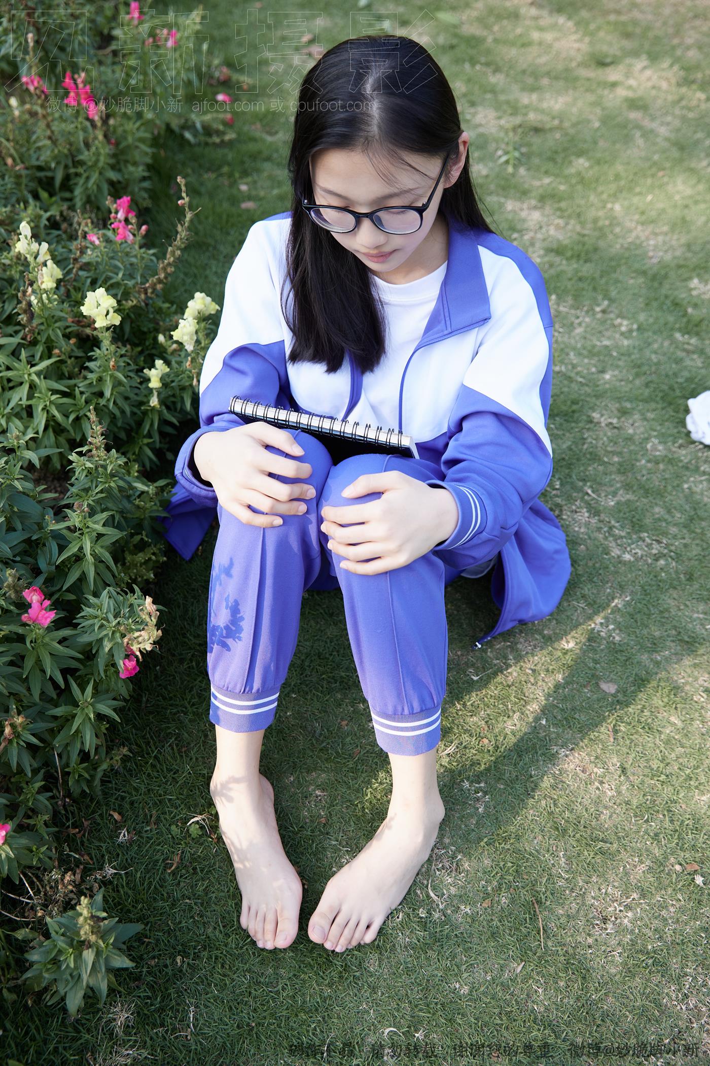 图片[152]-[见新摄影]NO.011 梦回学生时代 公园校服棉袜裸足[295P – 速更版-美库