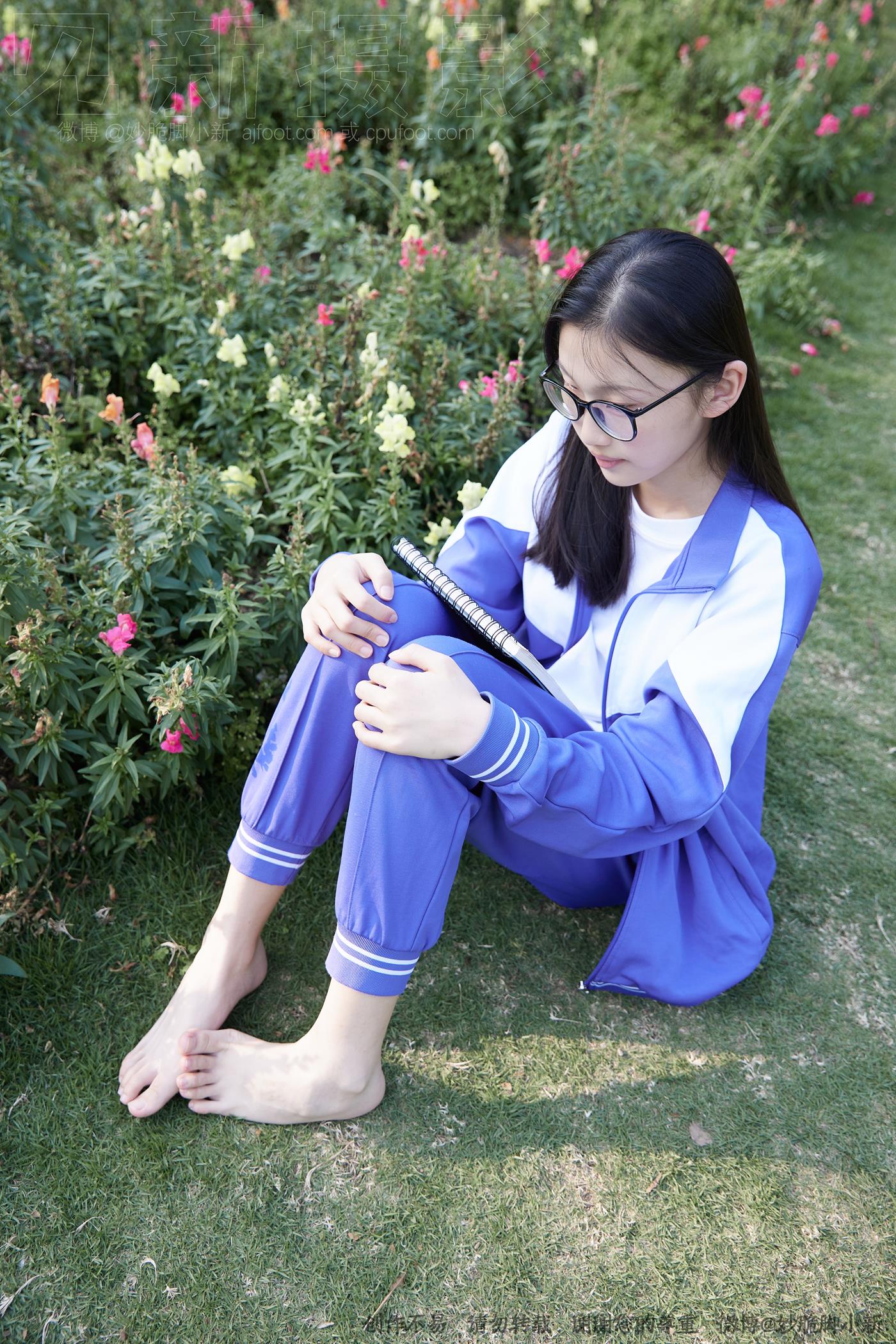 图片[153]-[见新摄影]NO.011 梦回学生时代 公园校服棉袜裸足[295P – 速更版-美库