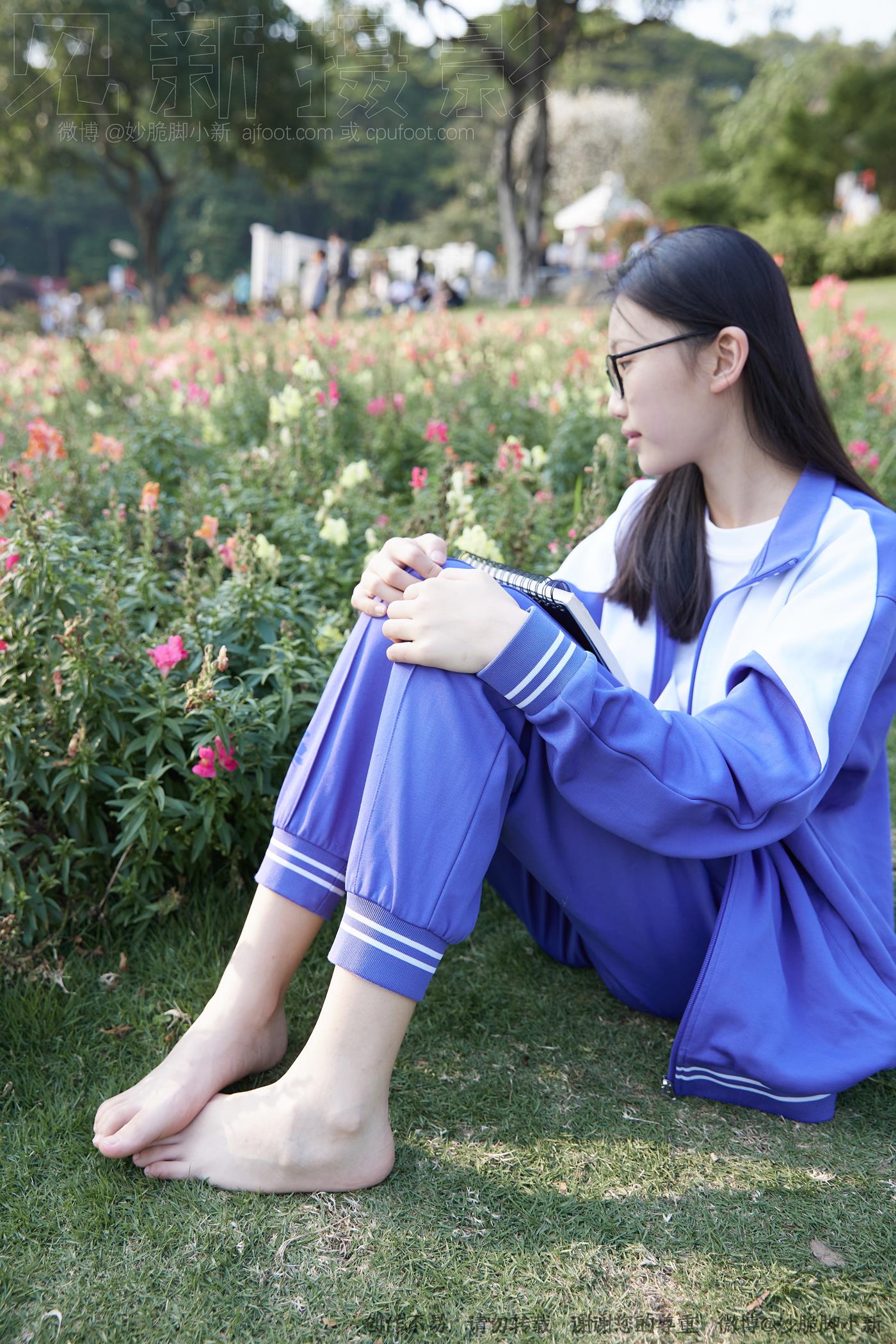 图片[154]-[见新摄影]NO.011 梦回学生时代 公园校服棉袜裸足[295P – 速更版-美库