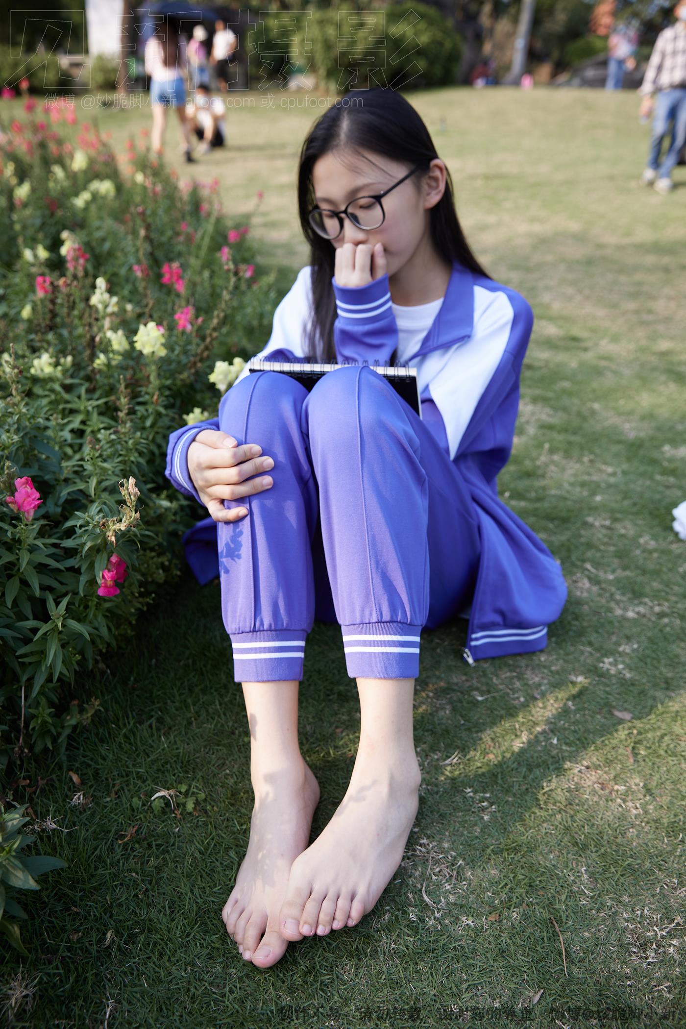 图片[159]-[见新摄影]NO.011 梦回学生时代 公园校服棉袜裸足[295P – 速更版-美库
