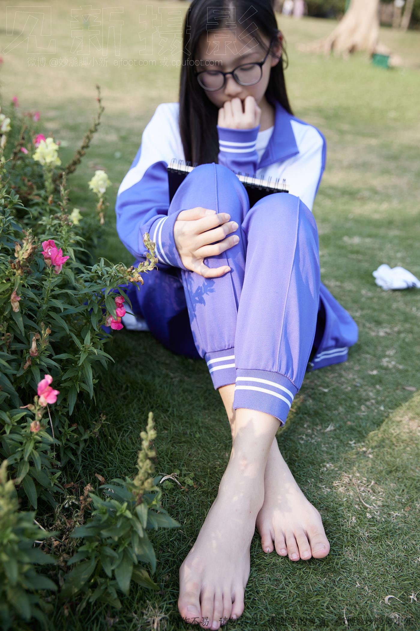 图片[165]-[见新摄影]NO.011 梦回学生时代 公园校服棉袜裸足[295P – 速更版-美库