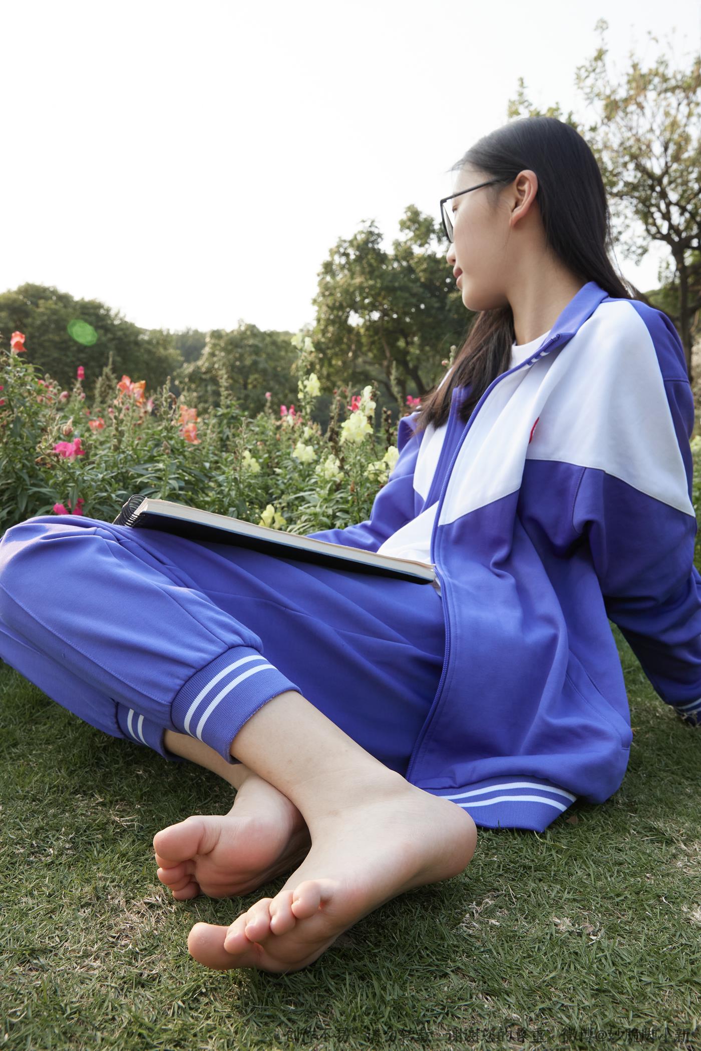 图片[176]-[见新摄影]NO.011 梦回学生时代 公园校服棉袜裸足[295P – 速更版-美库